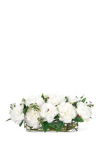 باقة زهور الفاوانيا البيضاء مع مزهرية زجاج مستطيلة