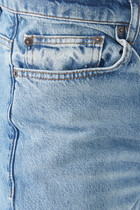 بنطال جينز بقصة ساق مستقيمة