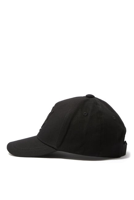 قبعة بيسبول بتطريزشعار الماركة الشهير