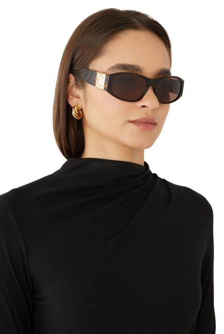 نظارة شمسية بإطار بيضاوي بشعار 4 جي