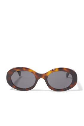نظارة شمسية بتصميم بيضاوي بشعار الماركة