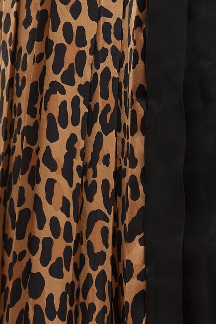 فستان نمط قميص بطيّات وطبعات جلد الفهد