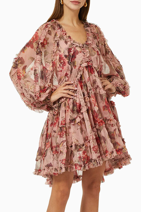 فستان كاسيا كشكش بأكمام منفوخة