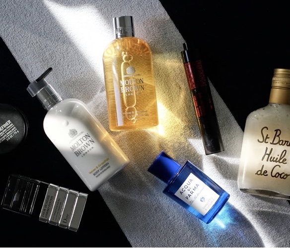 للحب والمال