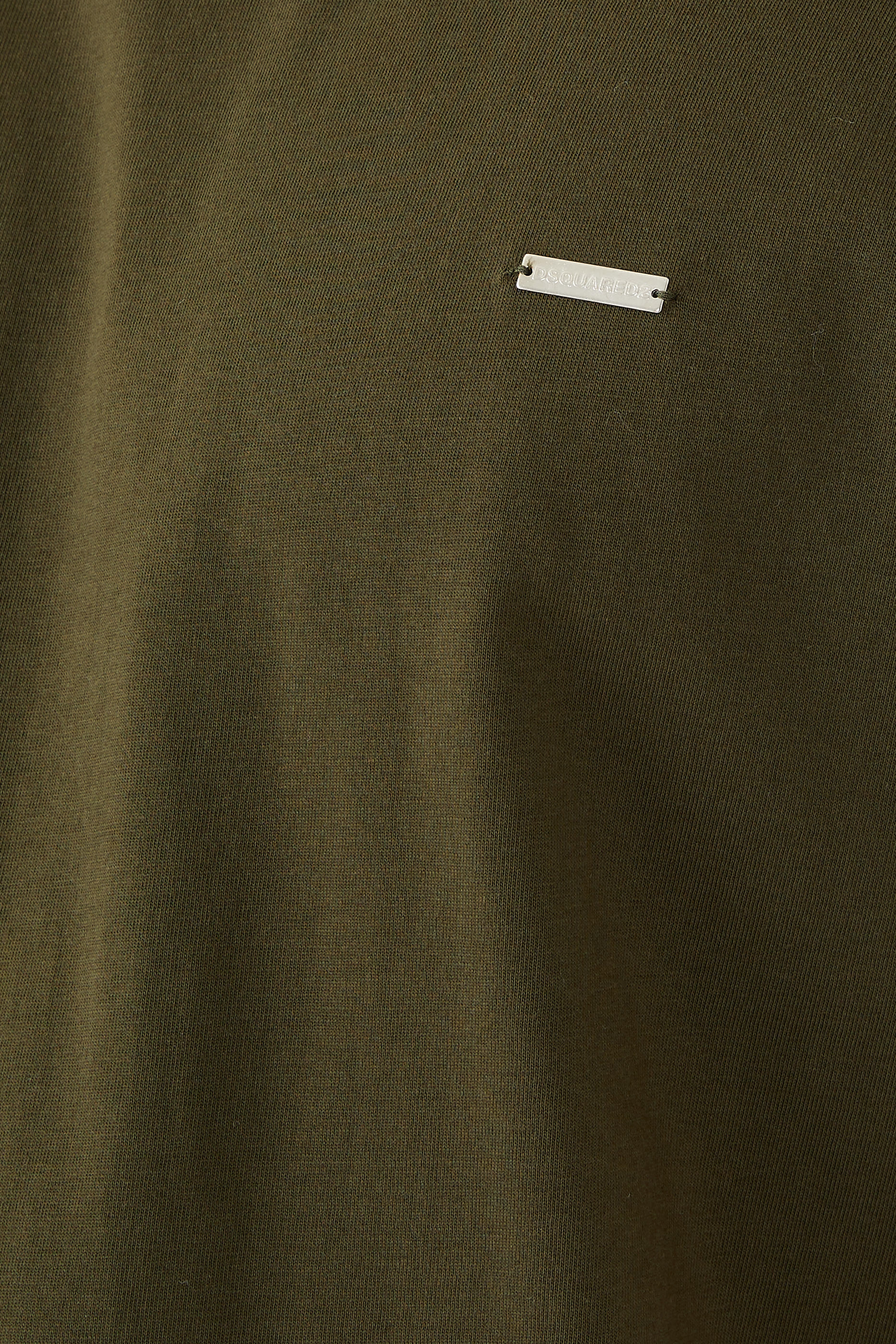 تيشيرت كول فيت بحلية بشعار الماركة