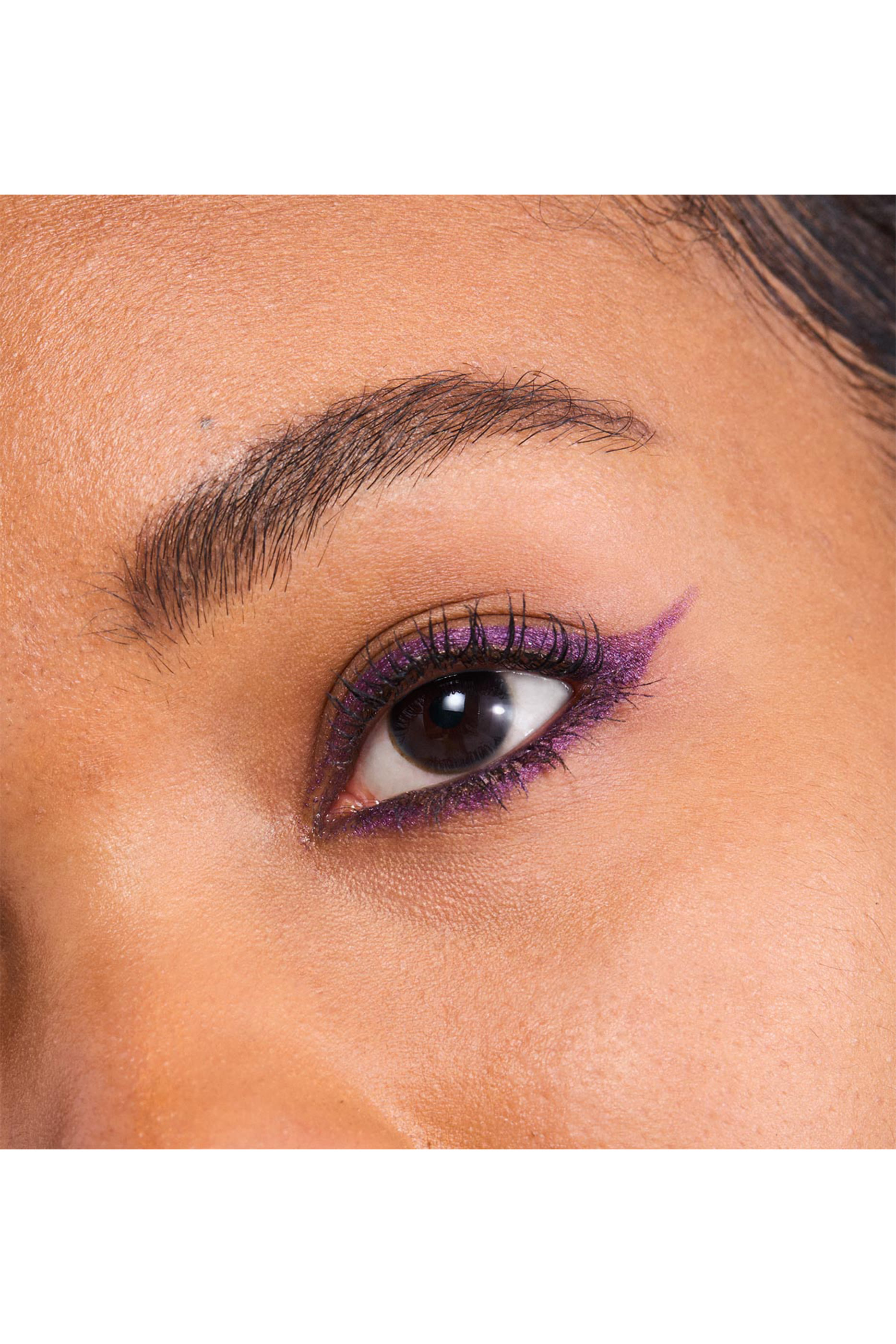 قلم تحديد عيون جل هاي إمباكت