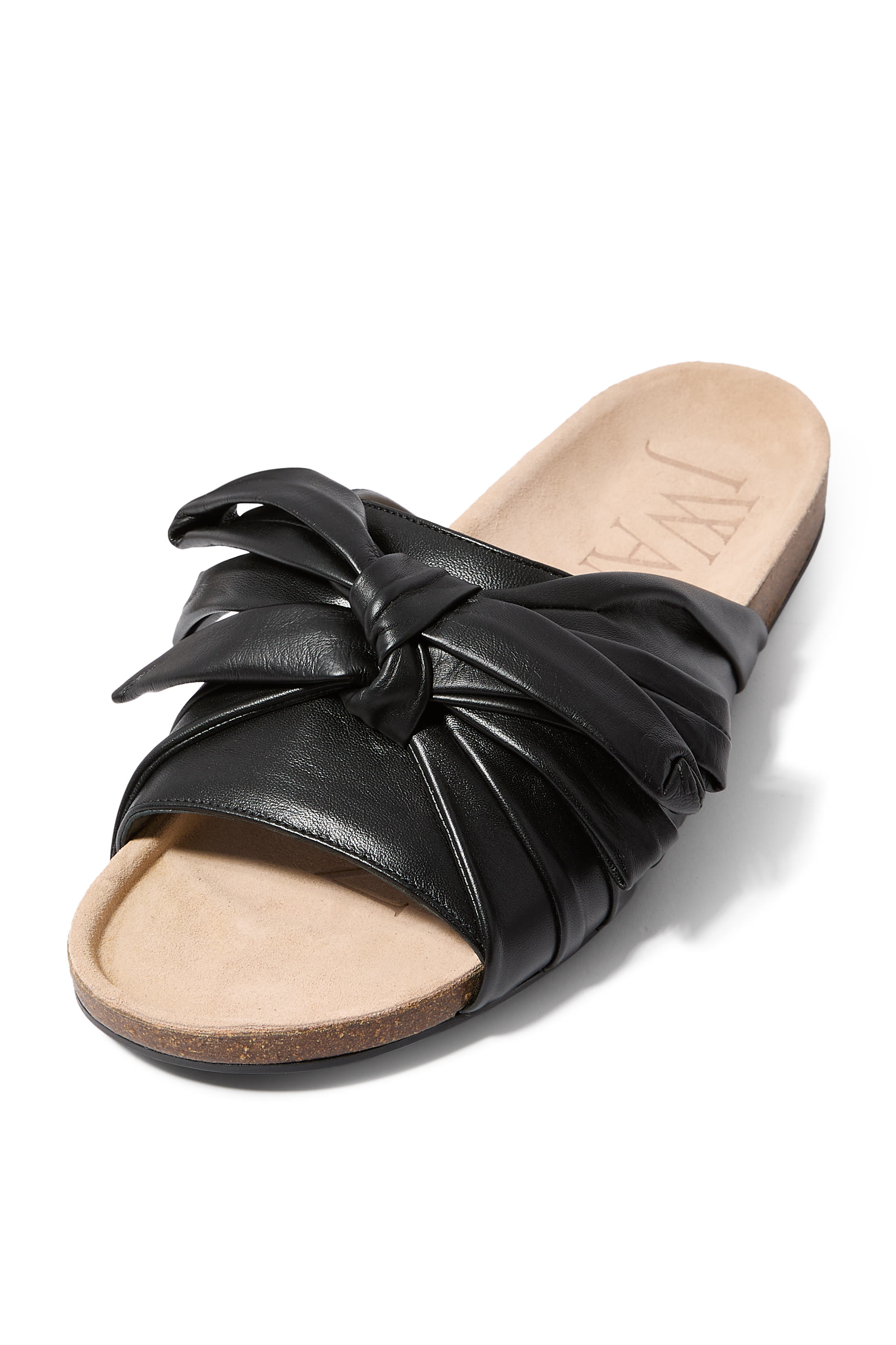 صندل بنعل مسطح وربطة فيونكة