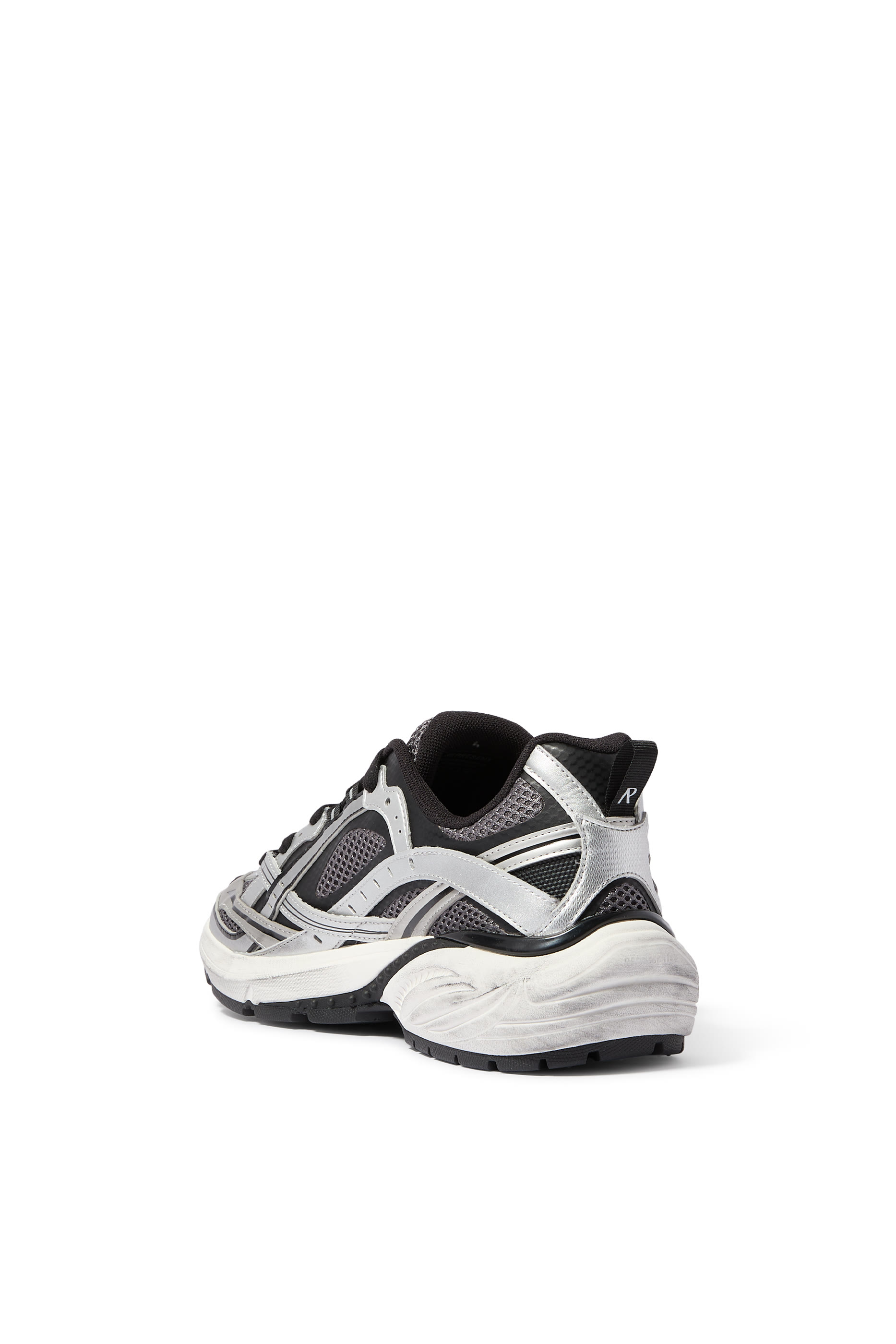 سنيكرز ستورم للجري