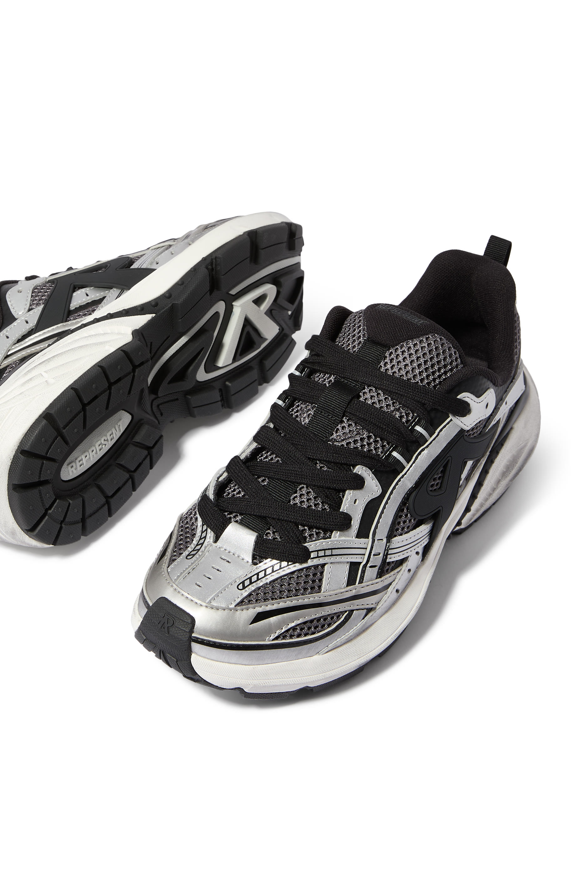 سنيكرز ستورم للجري