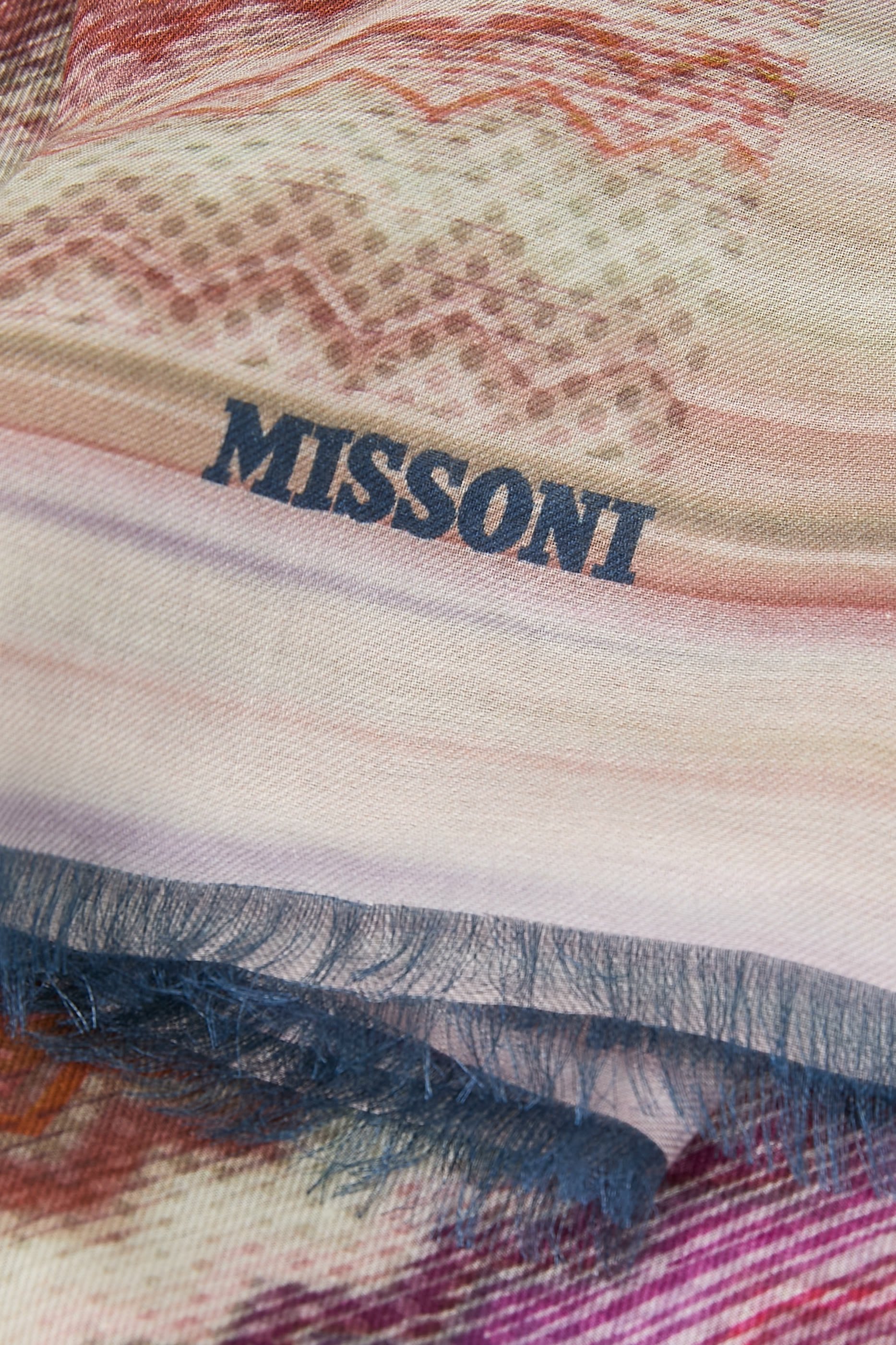 وشاح بنقشة خطوط متعرجة مموجة حرير