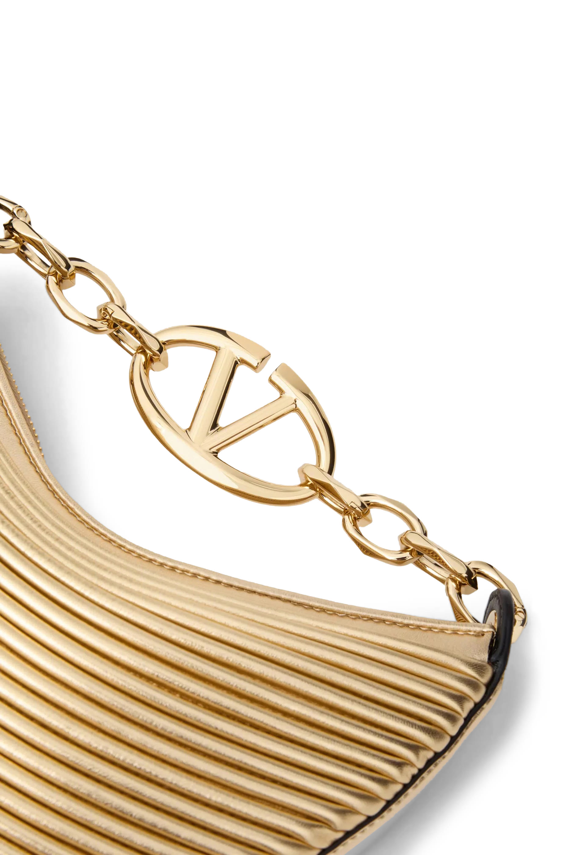 حقيبة هوبو بتصميم مقوس بشعار V