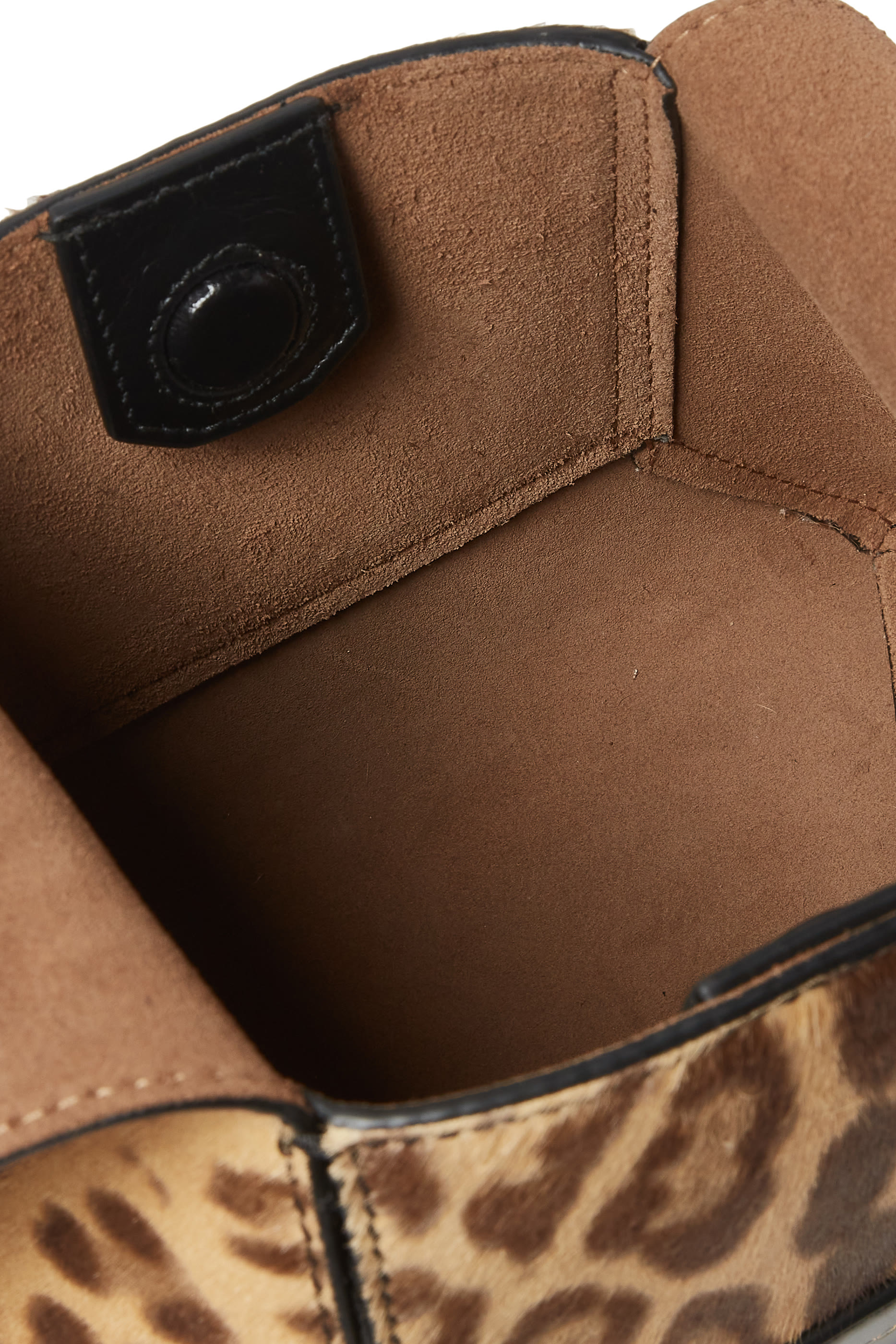 حقيبة كتف هوبو بتصميم معين