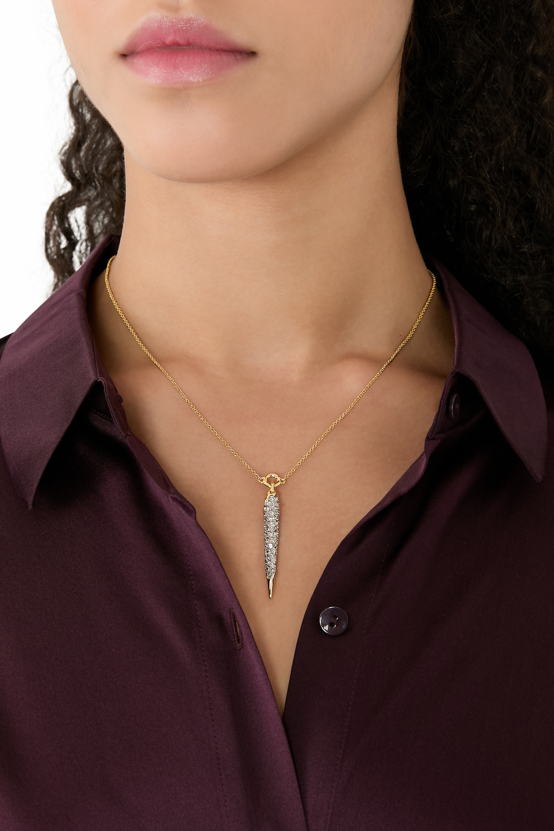 قلادة سولاناليس بدلاية بتصميم رمح مرصعة بالكريستال، نحاس مطلي بالذهب عيار 14 قيراط ونحاس مطلي بلون الروديوم