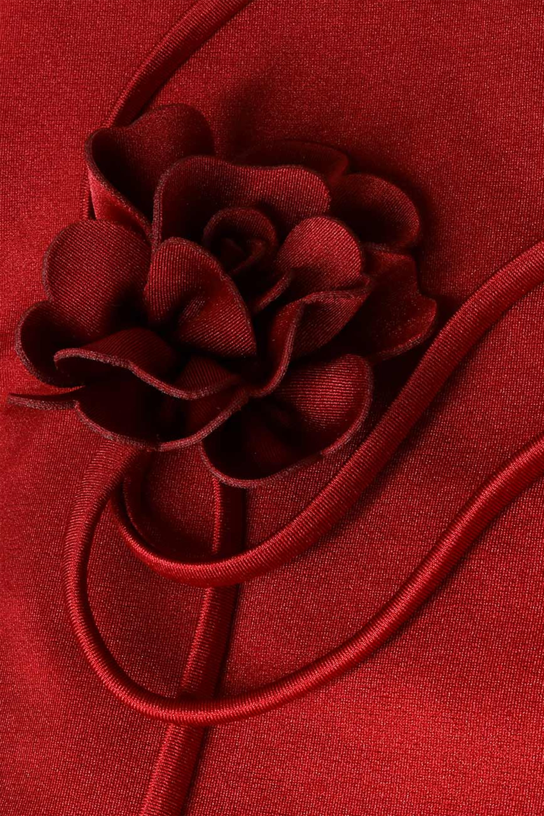 بنطال كاسكاديان بخصر مرتفع مزين بزهرة