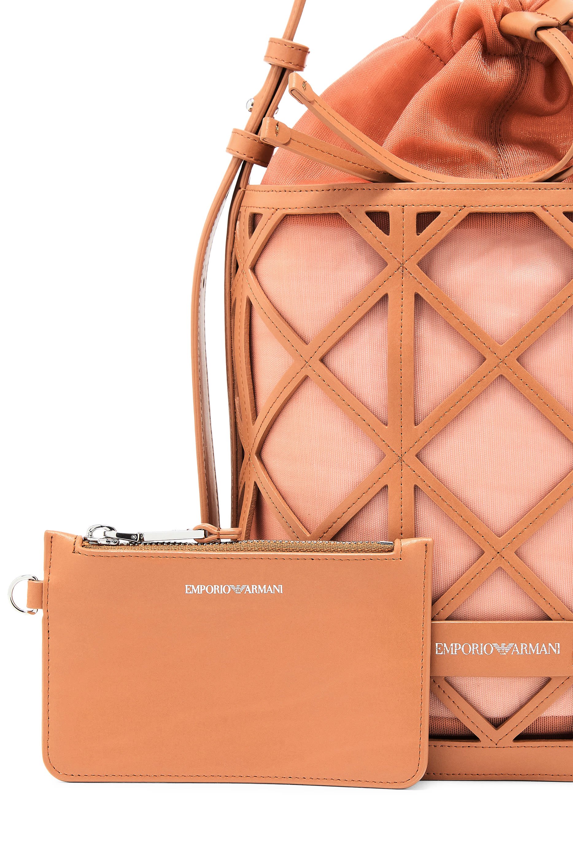 حقيبة باكيت بشعار الماركة جلد وقماش شبكي