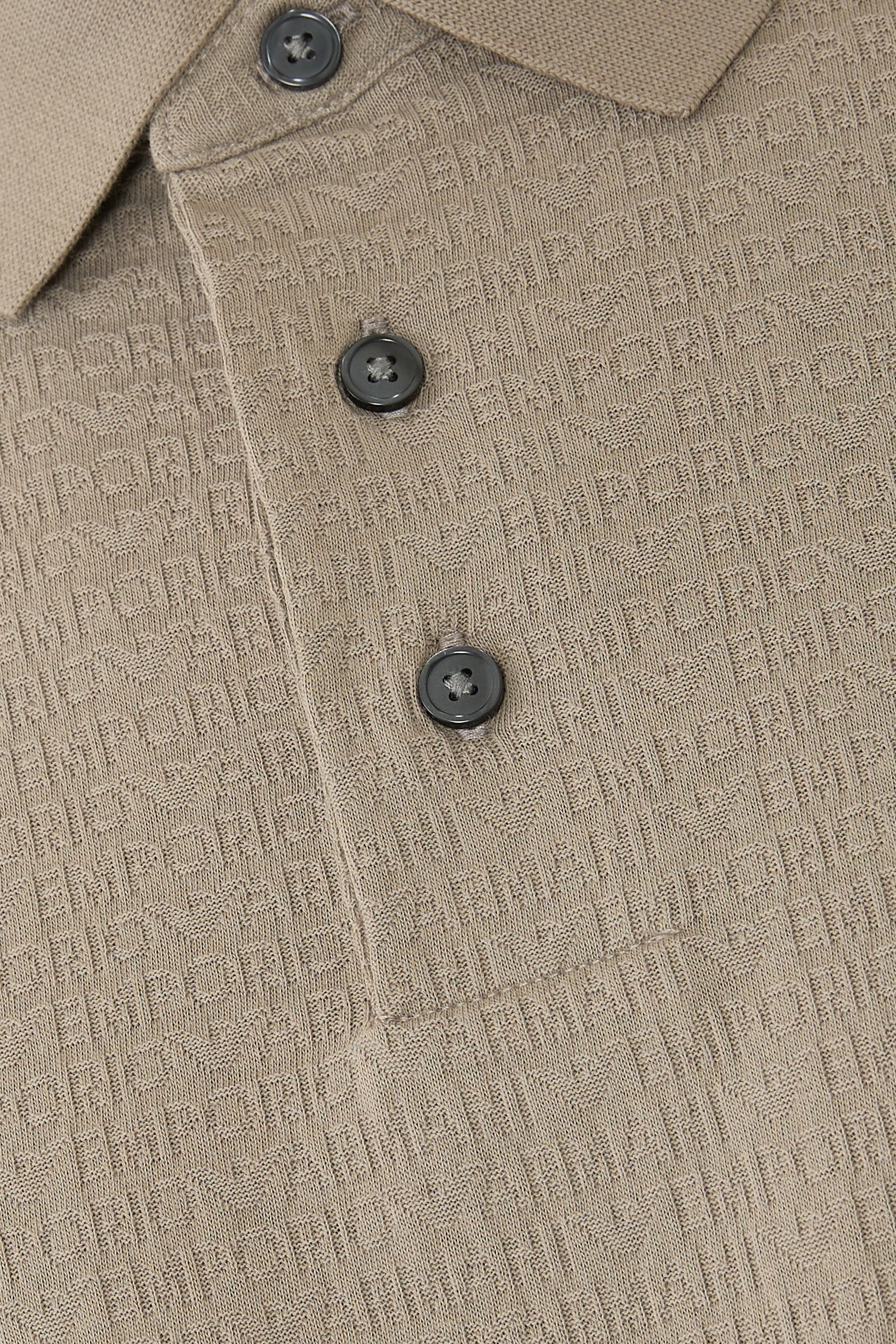 قميص بولو بشعار الماركة صغير