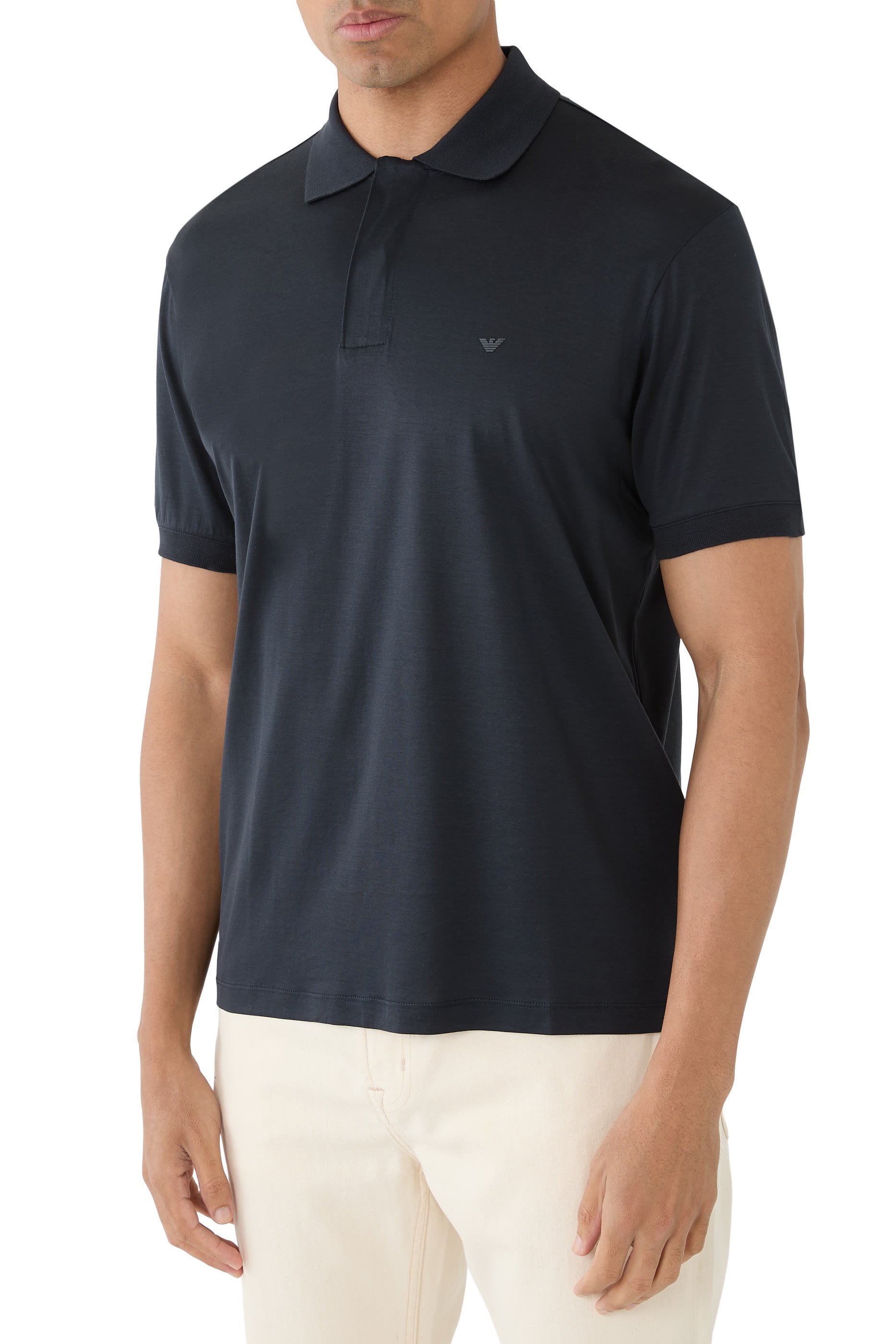 قميص بولو برقعة شعار رأس النسر صغيرة