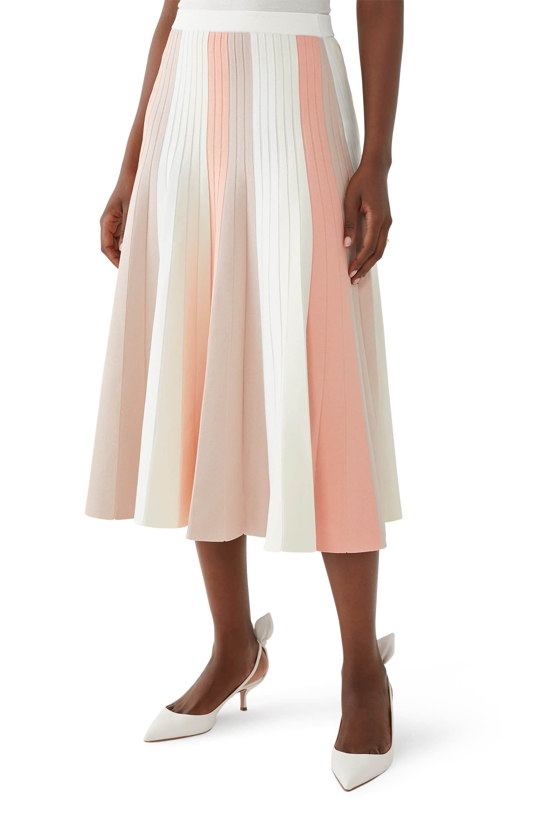 تنورة مخططة منسوجة