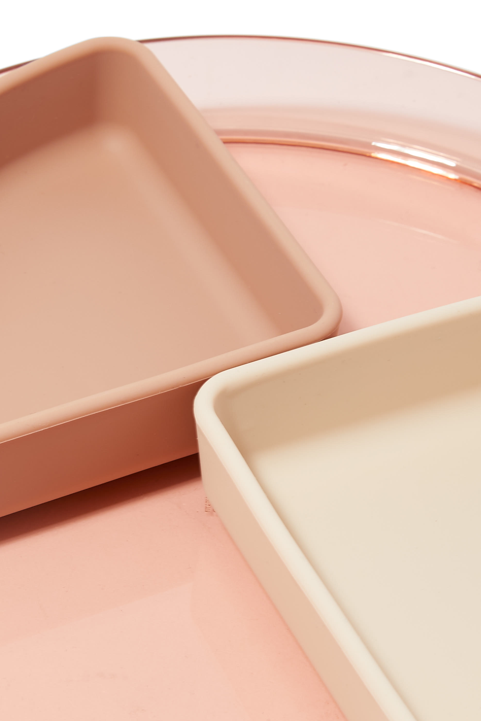 طبق مقسم للأطقال