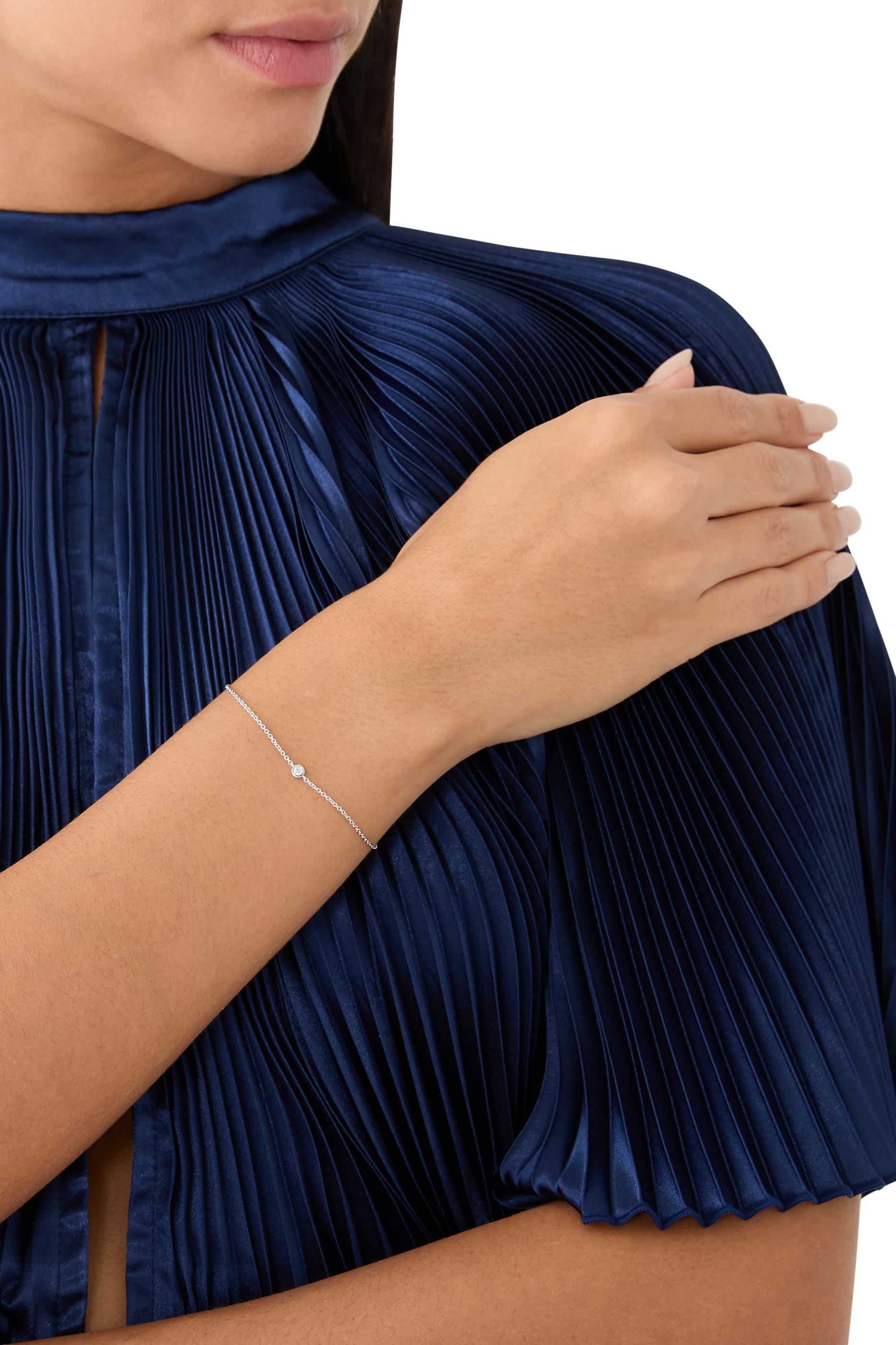 سوار فاخر مرصع بالماس سوليتير، ذهب أبيض عيار 14