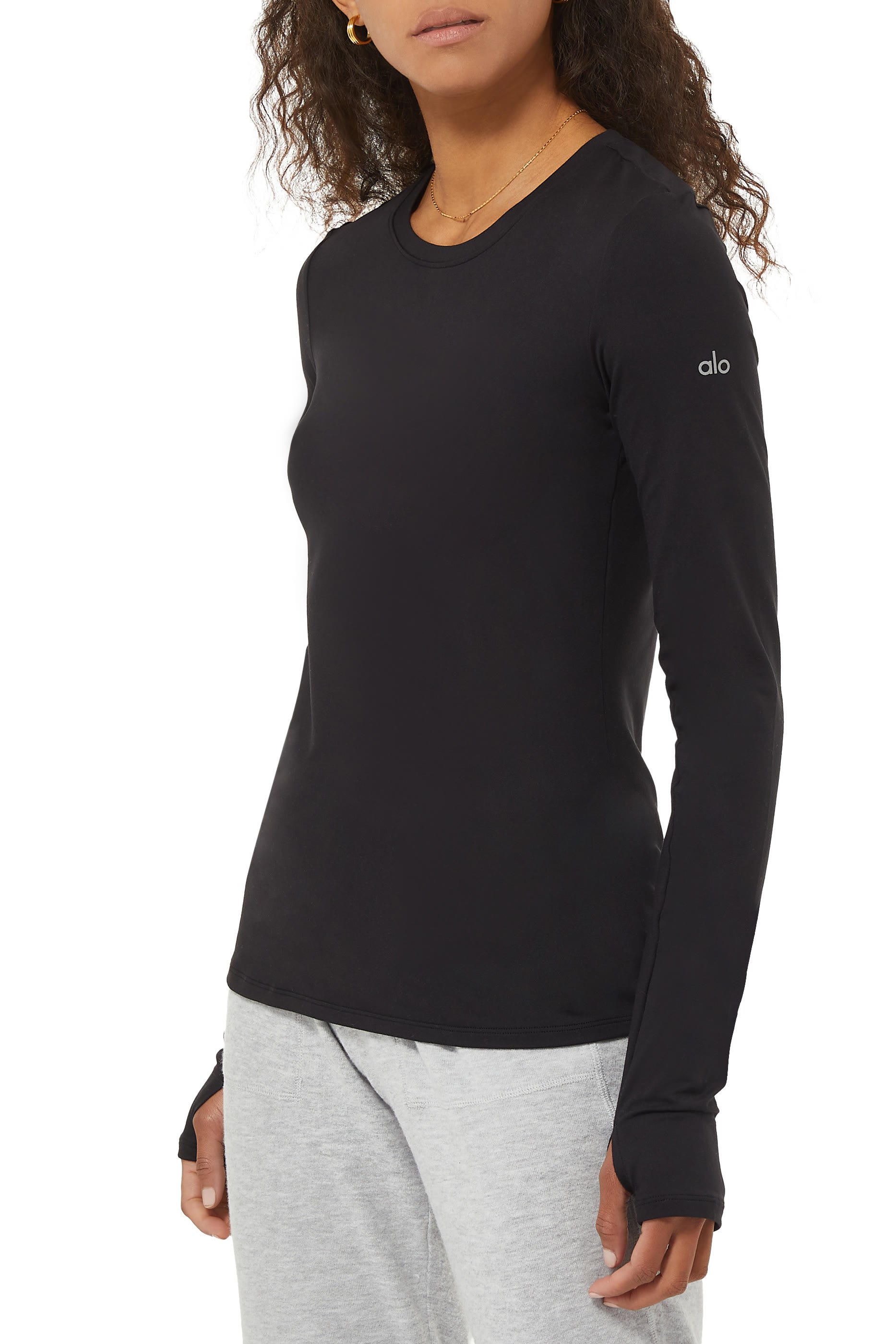 بلوزة فينيس بأكمام طويلة