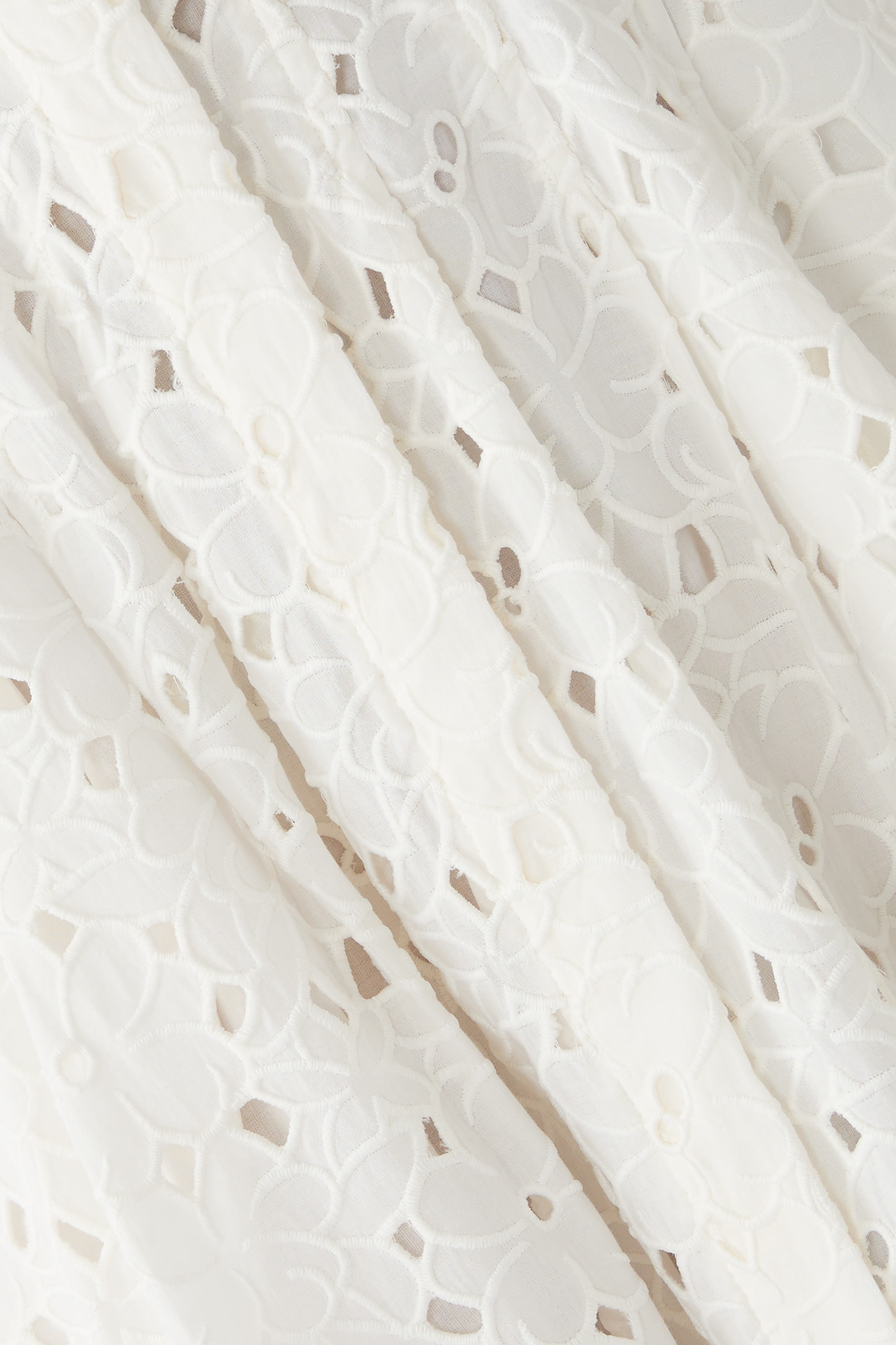 فستان جاز متوسط الطول بتطريزات