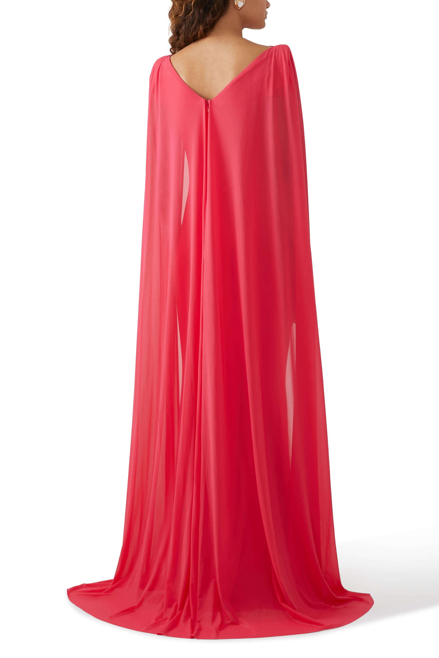 فستان بكاب وأكمام طويلة