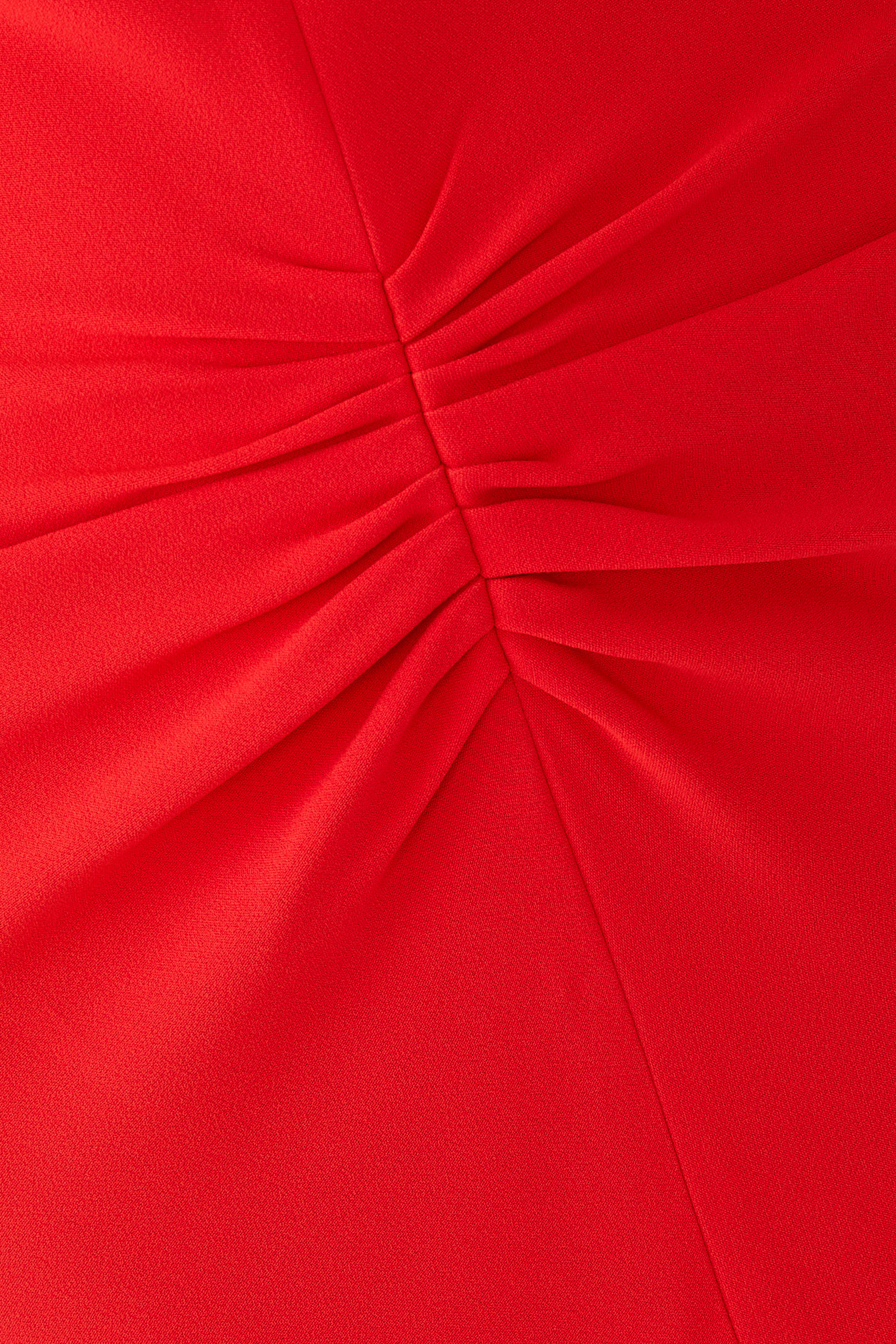 فستان متوسط الطول بخصر مكشكش