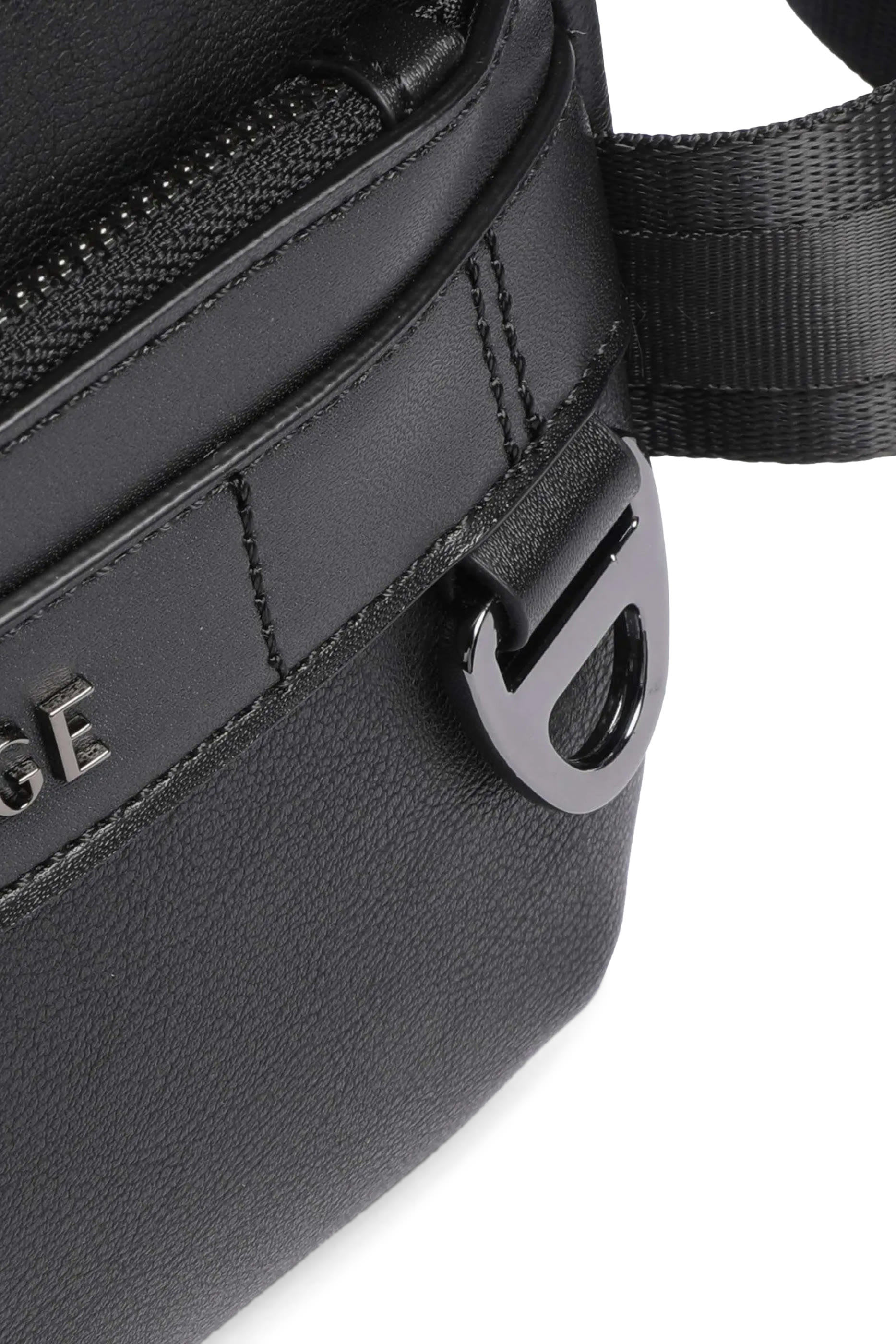 حقيبة مستلزمات العناية الشخصية تولوم