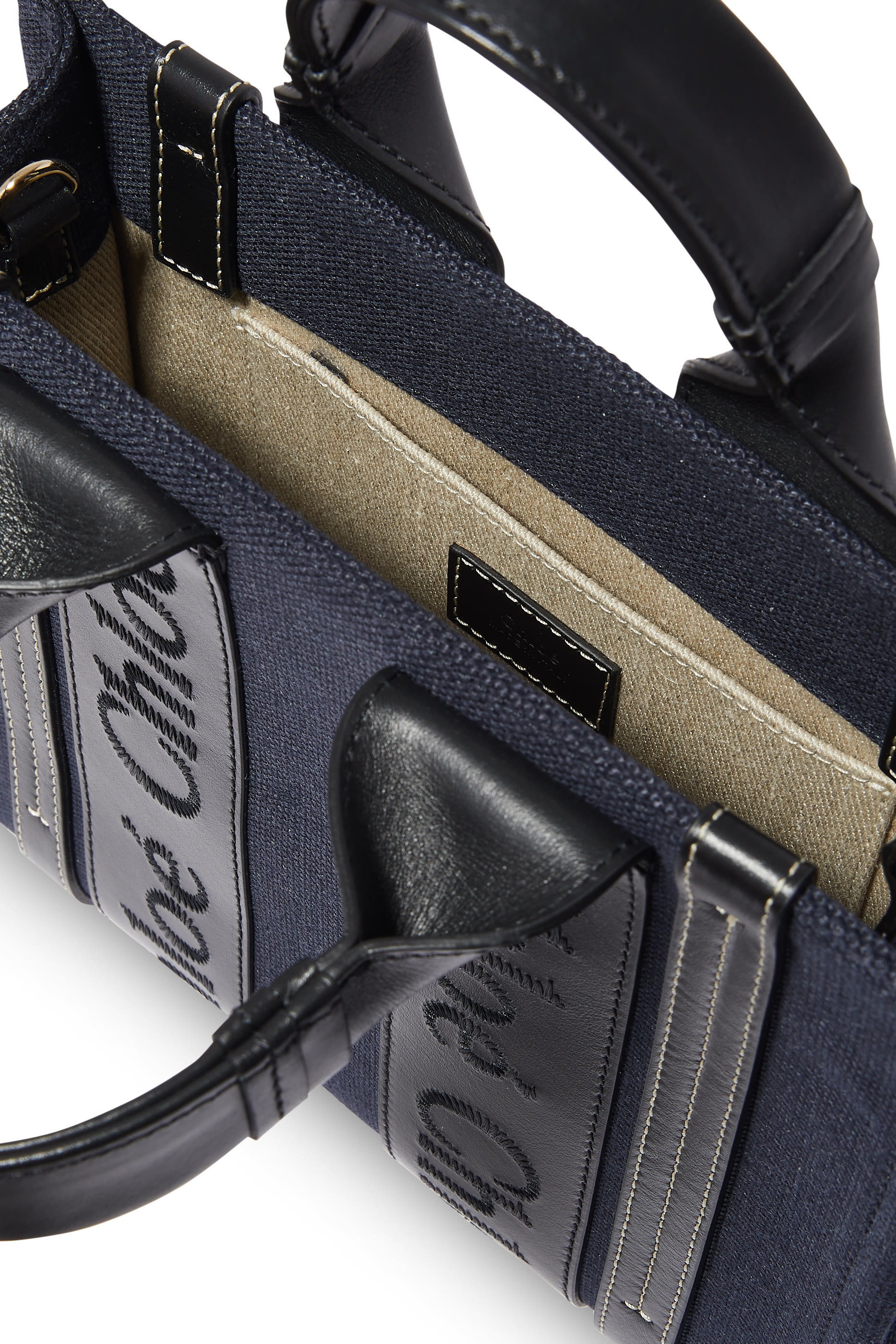 حقيبة يد وودي صغيرة