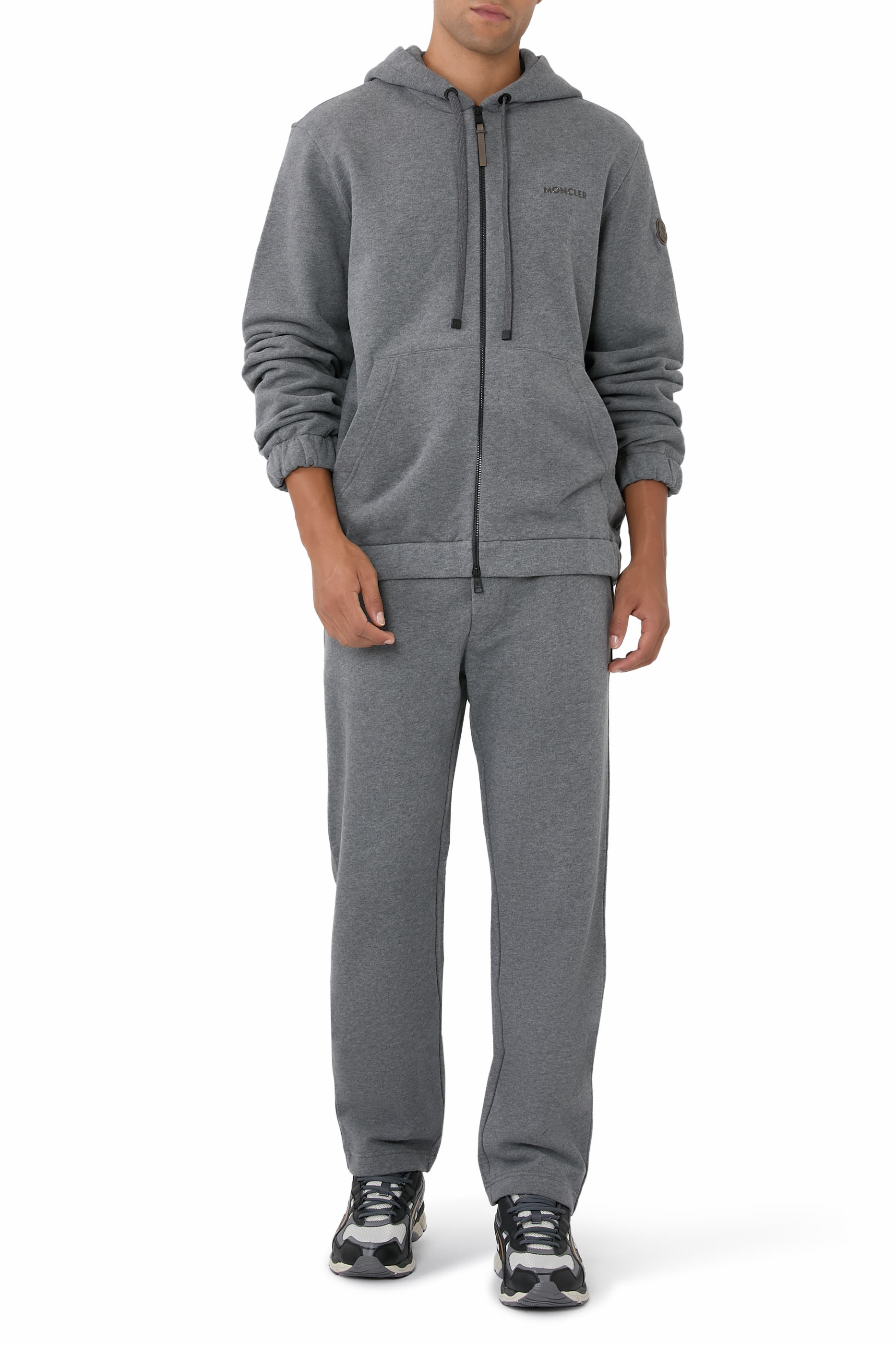 بنطال رياضي بشعار الماركة