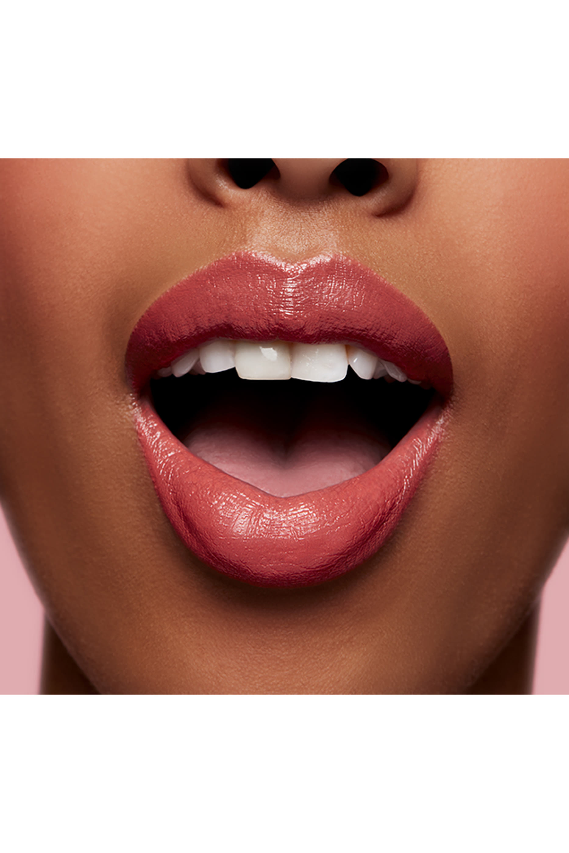 أحمر شفاه امبليفايد