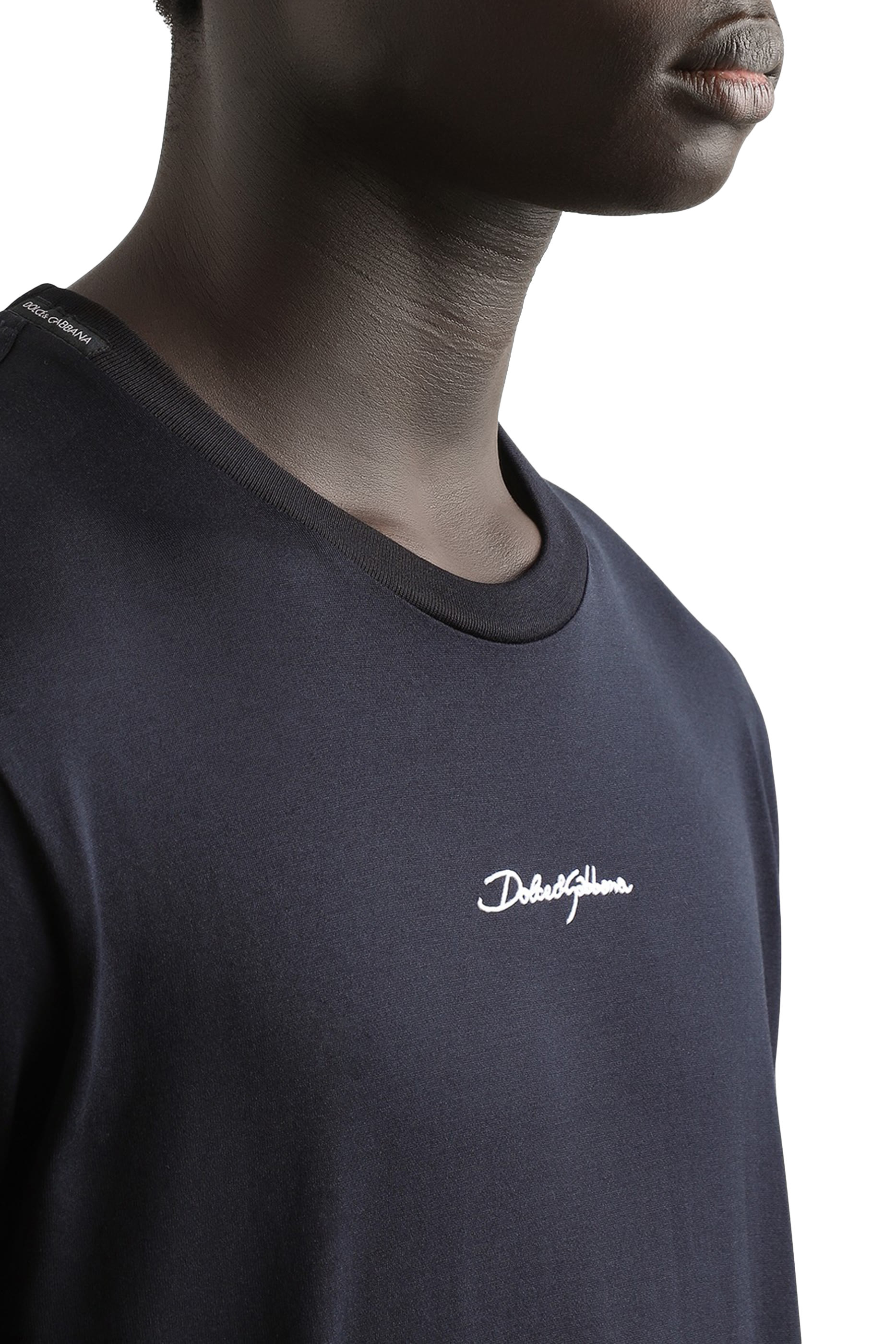 تيشيرت برقعة بتطريز شعار الماركة قطن