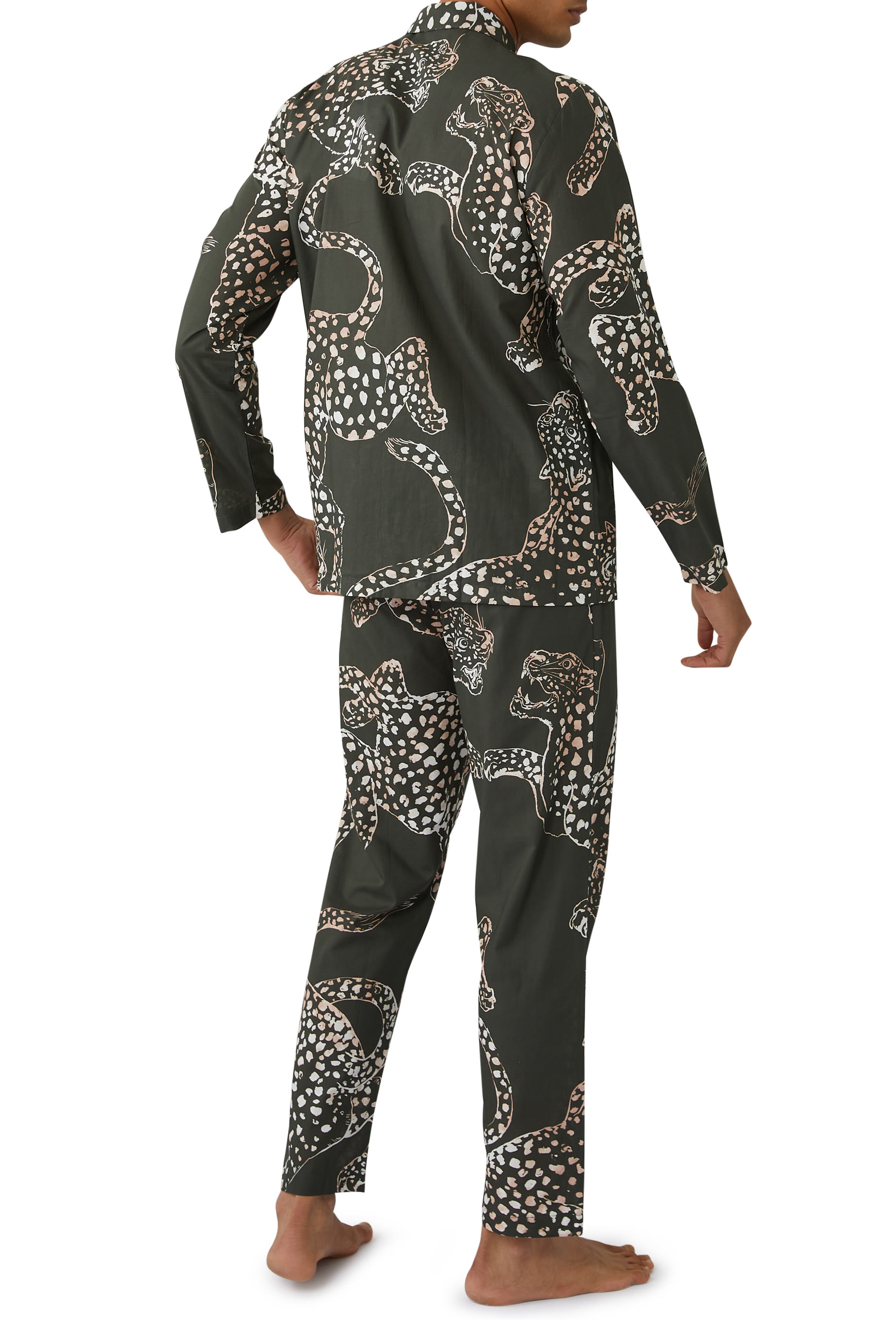 طقم بيجامة بجيب