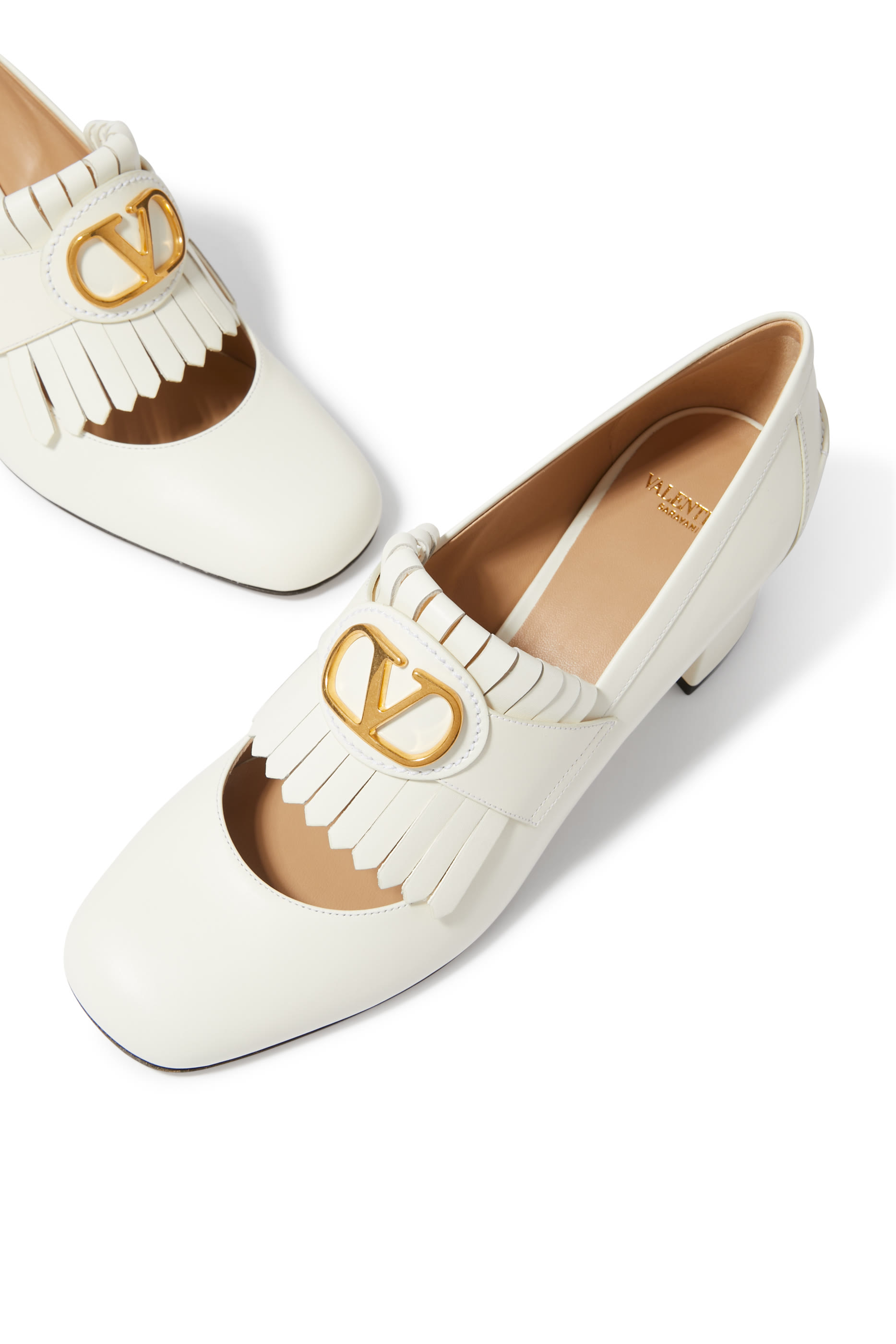 حذاء كلاسيكي 60 بحلية شعار الماركة