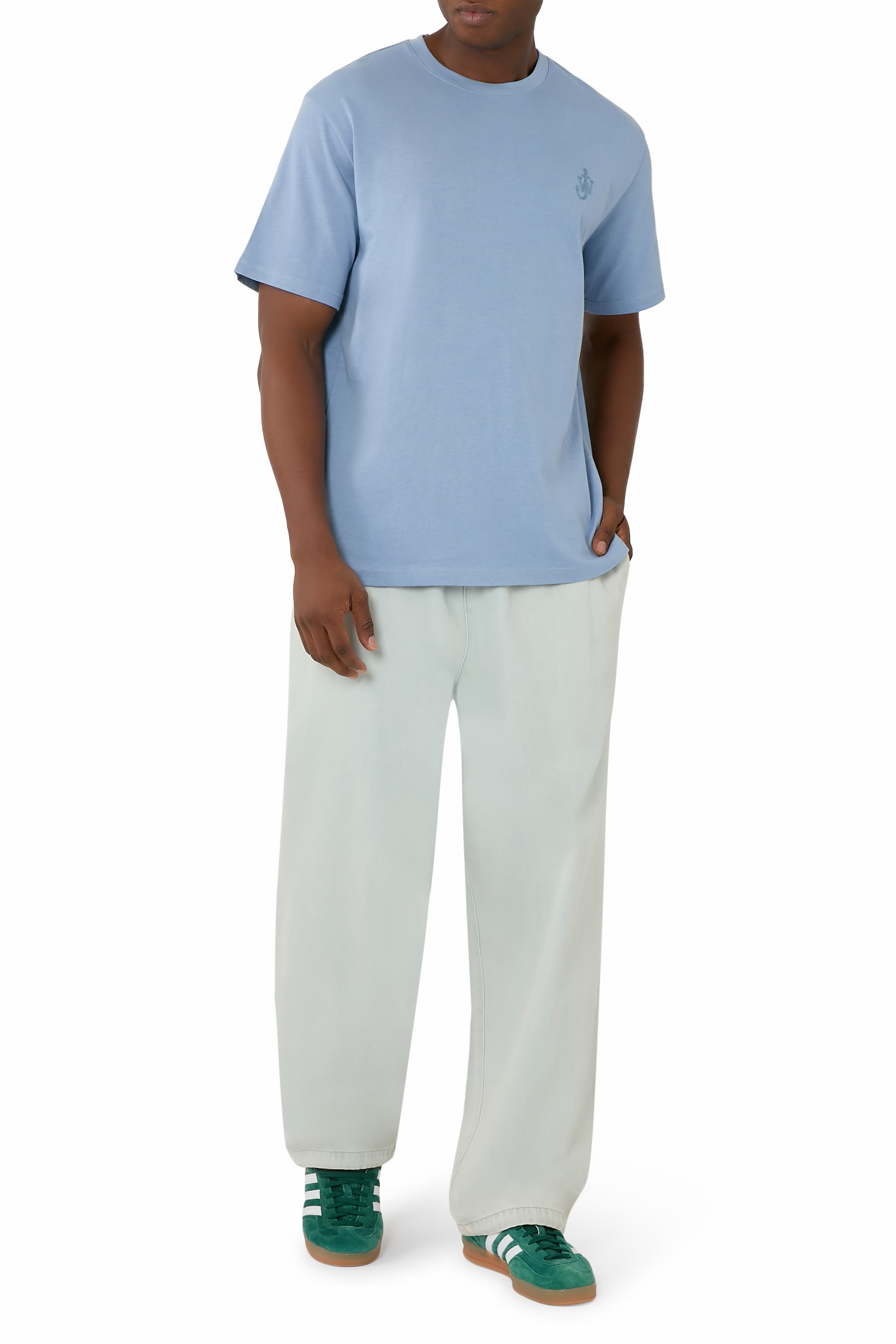 تيشيرت بشعار الماركة