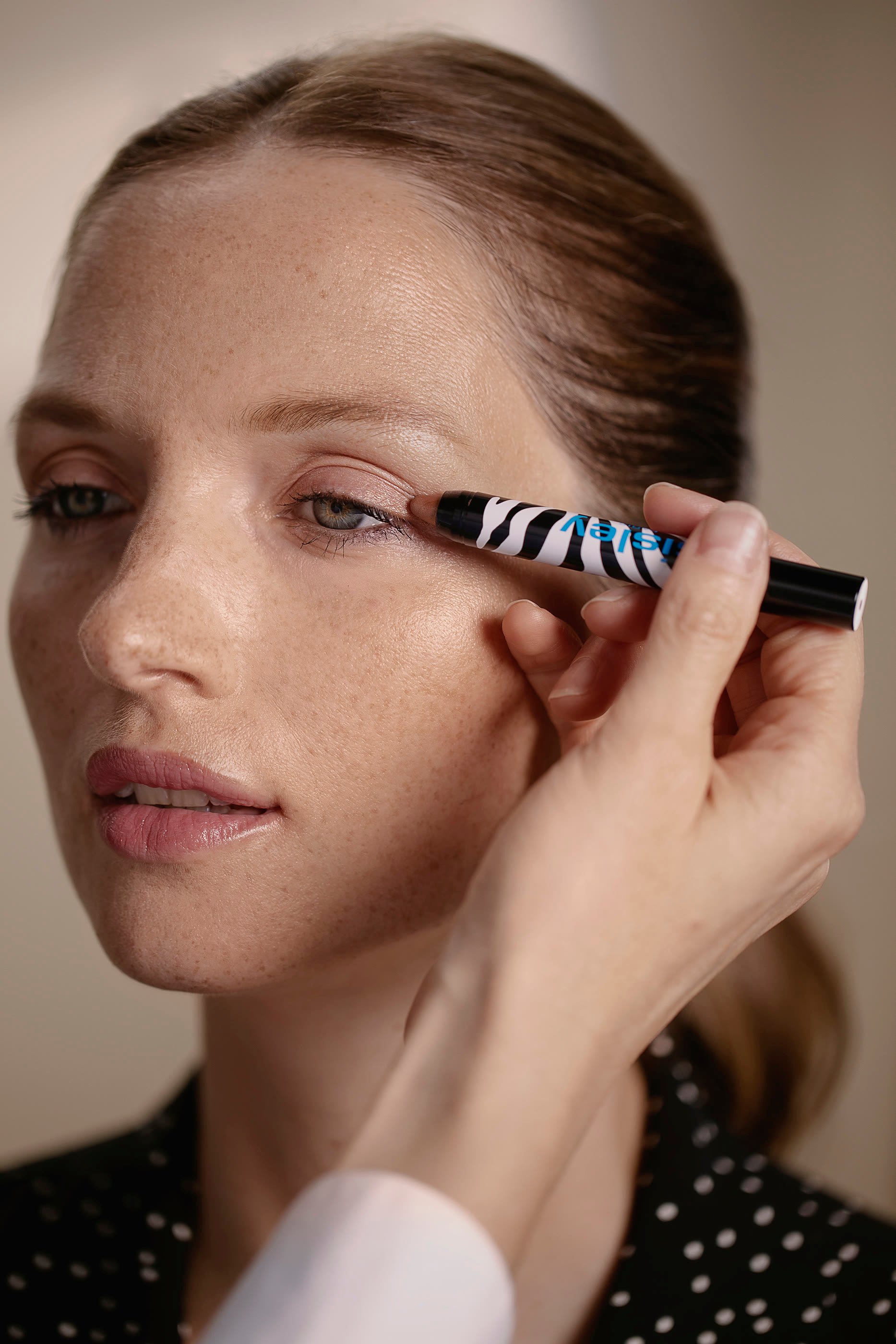 قلم العيون فيتو آي قابل للف