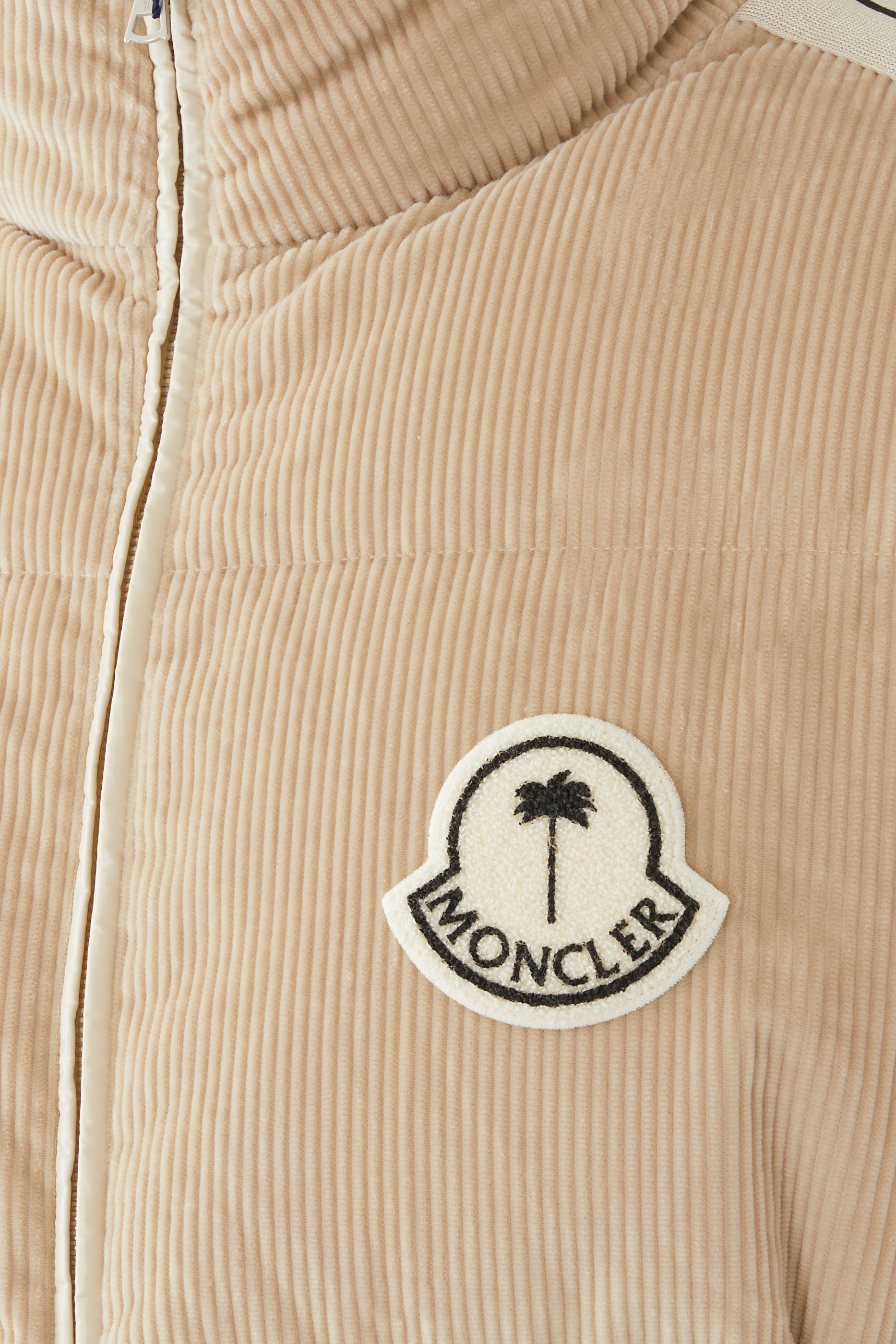 جاكيت أبروهوس مونكلر X بالم انجلز بتصميم مضلع