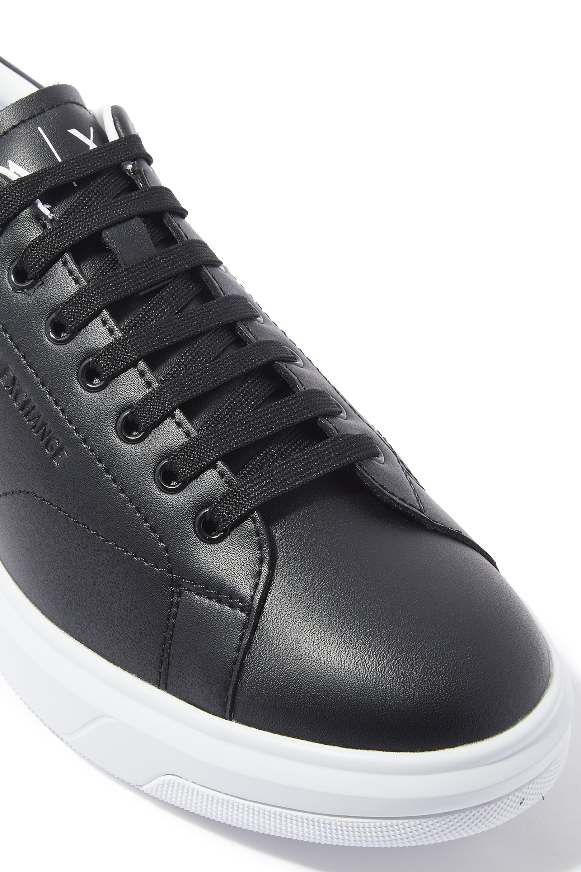 سنيكرز أكشن