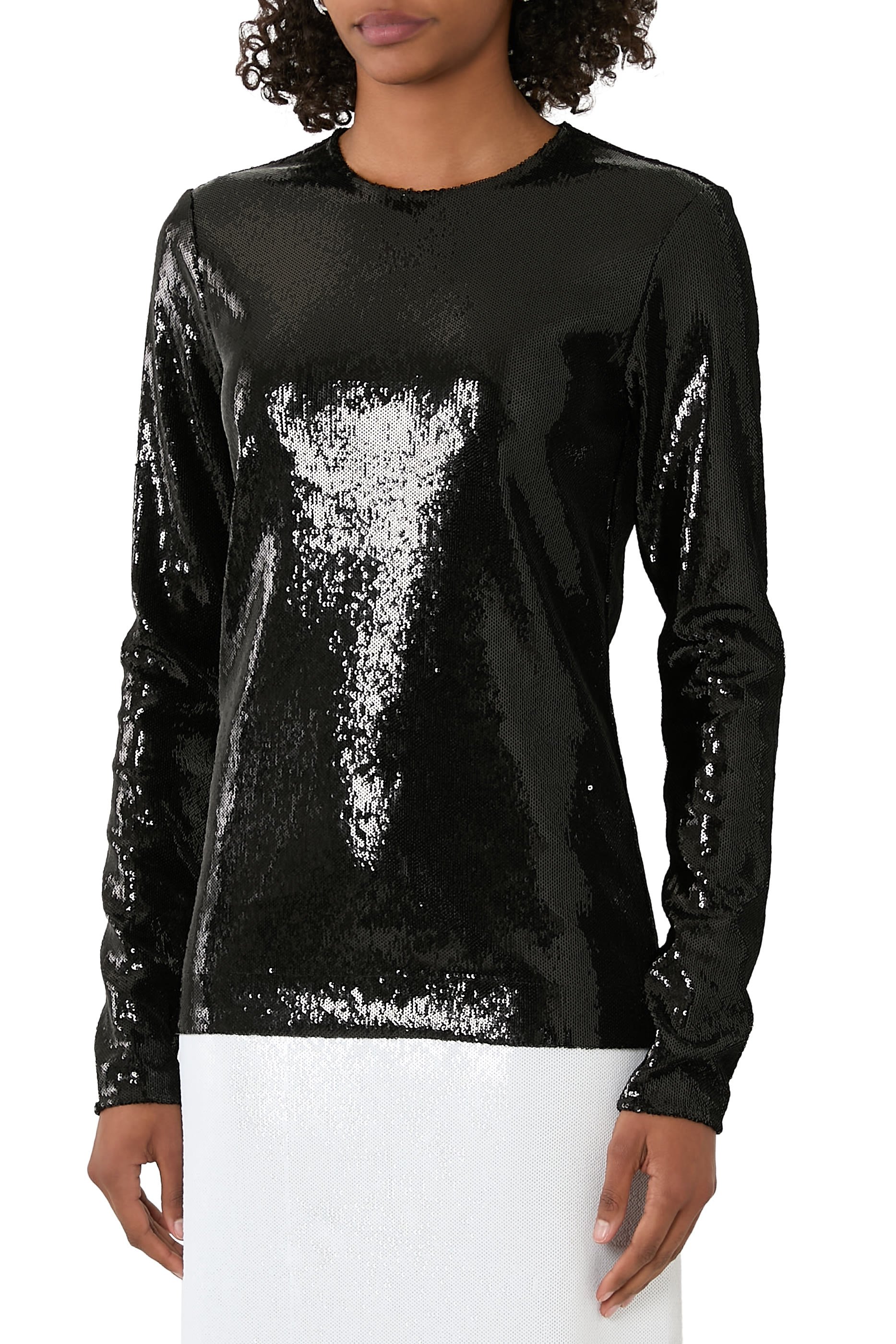 بلوزة مطرزة بترتر