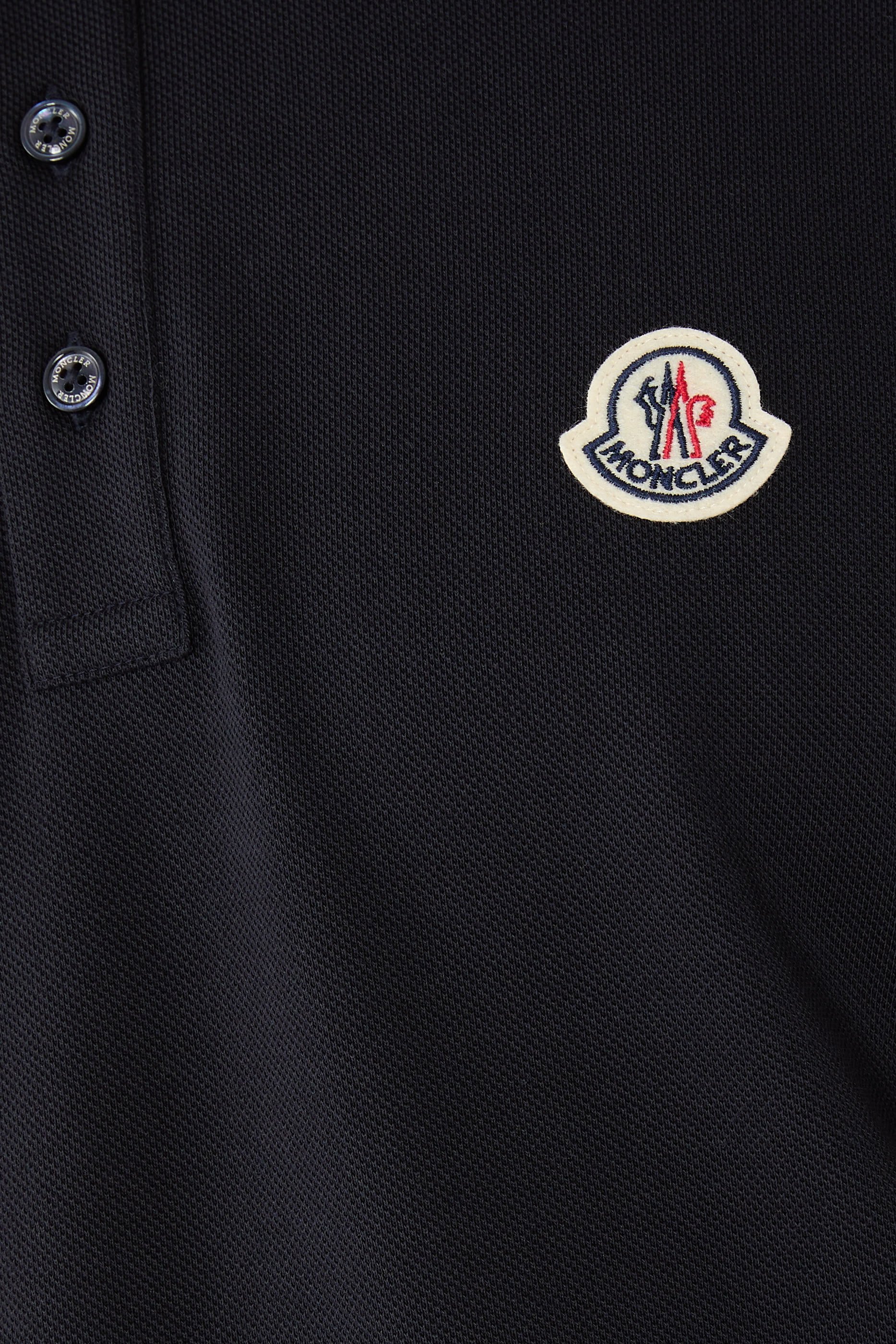 قميص بولو بأكمام قصيرة