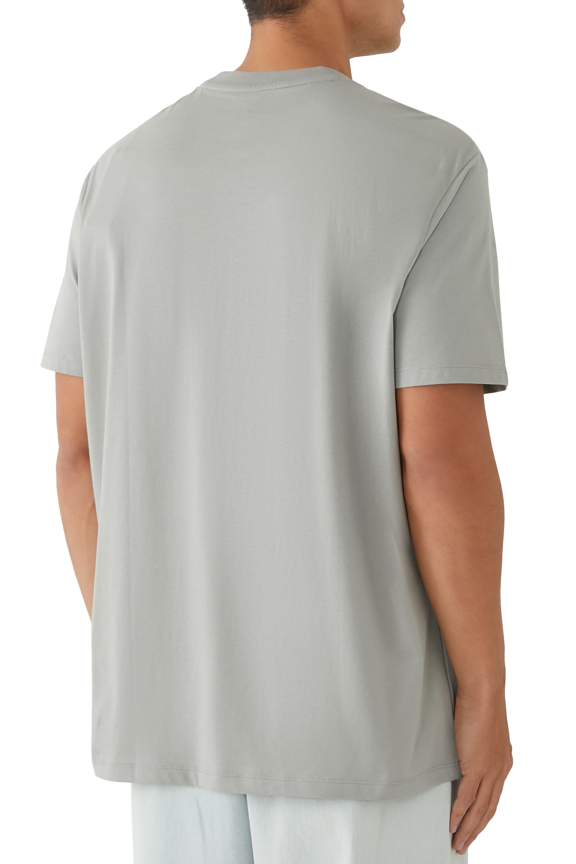 تيشيرت بشعار الماركة