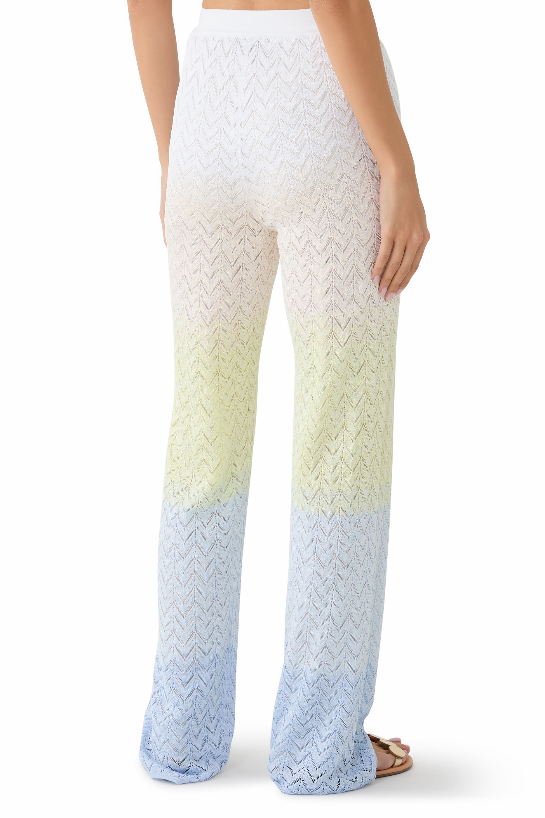 بنطال بقصة ساق واسعة ونقشة خطوط متعرجة شيفرون بلون متدرج