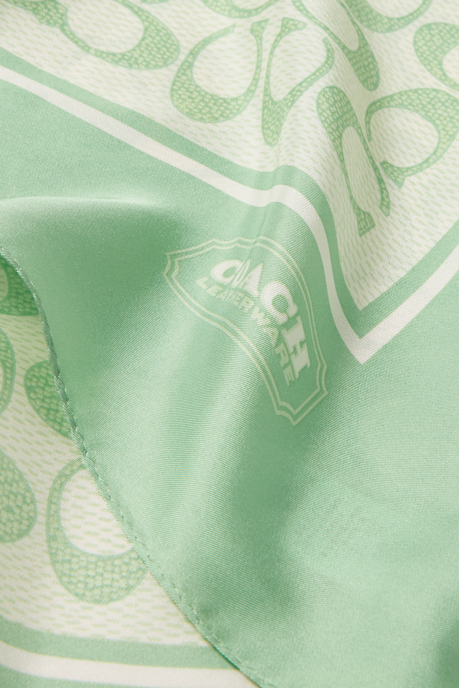 وشاح مربع كلاسيكي بطبعة شعار الماركة حرير