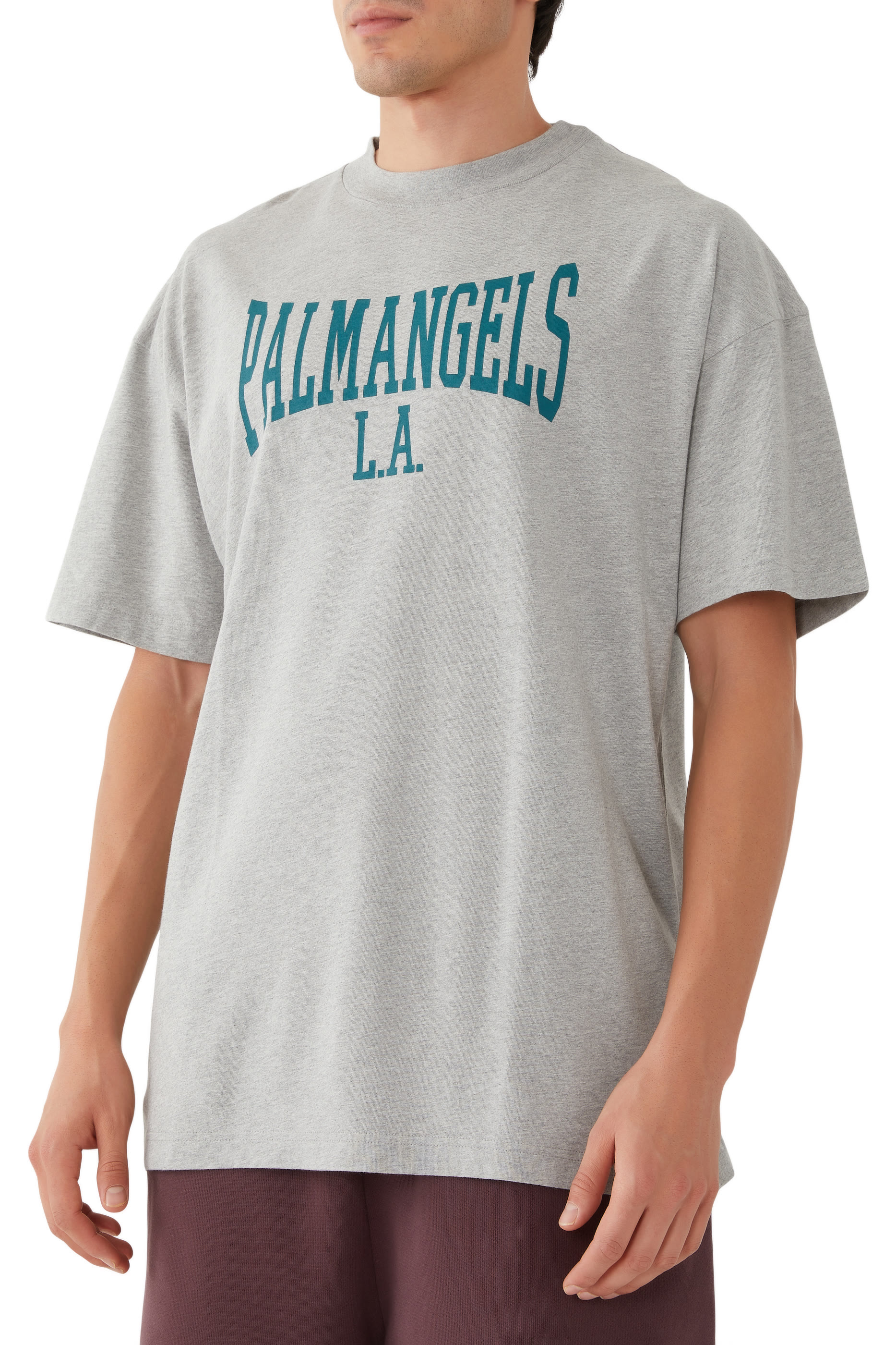 تيشيرت بتصميم جامعي