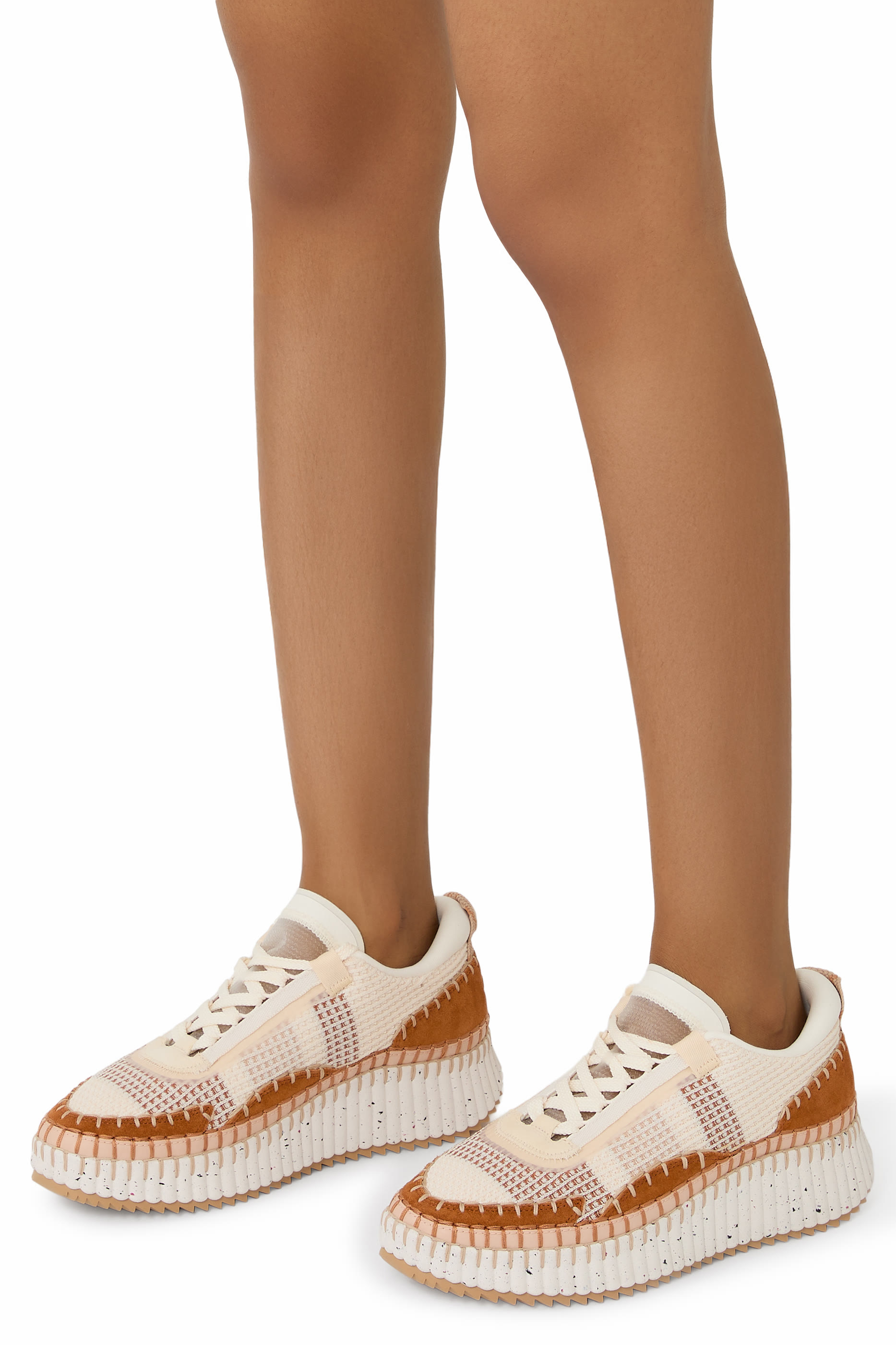 سنيكرز ناما