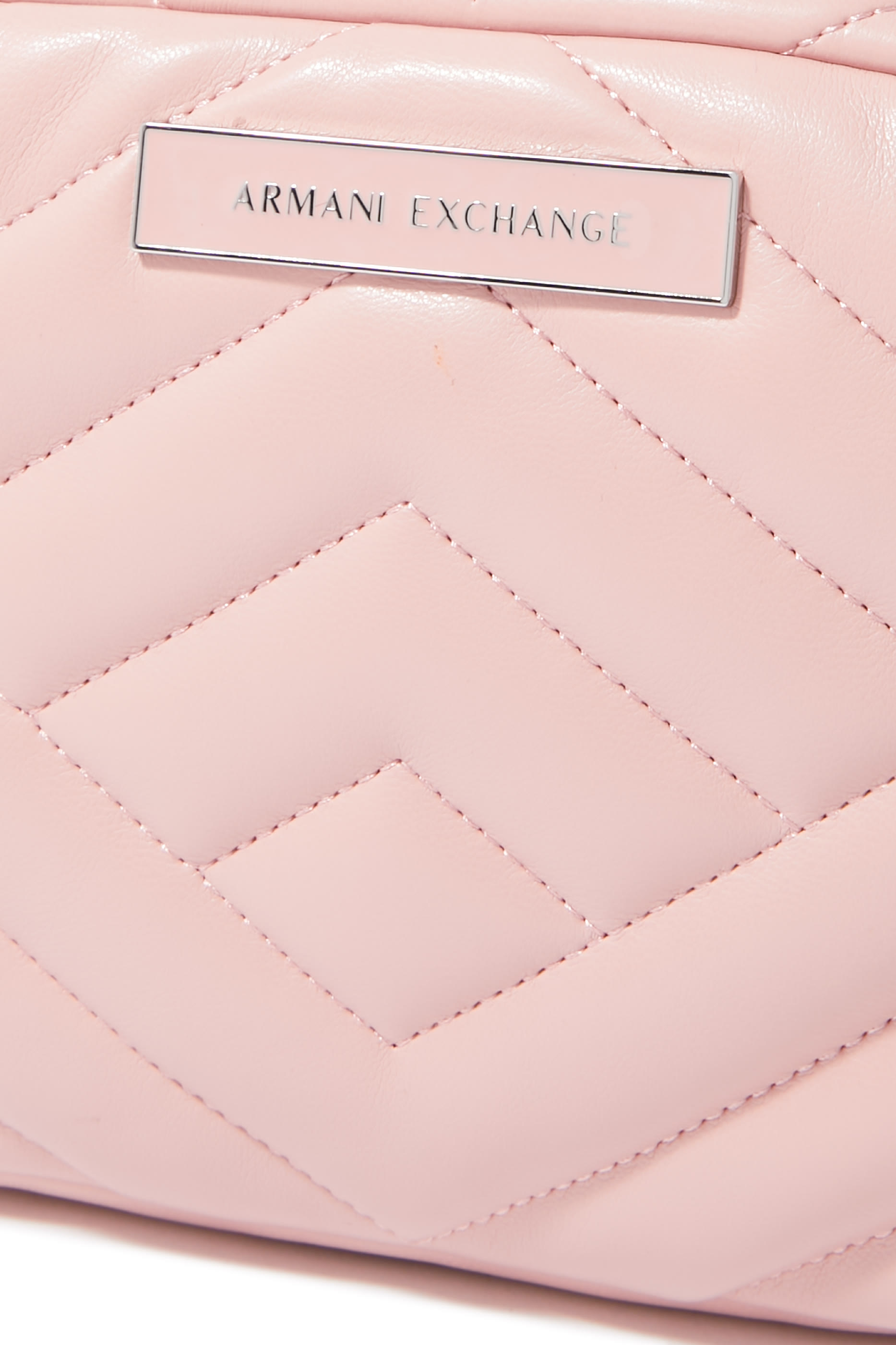 حقيبة كتف مبطنة بحمالة سلسلة