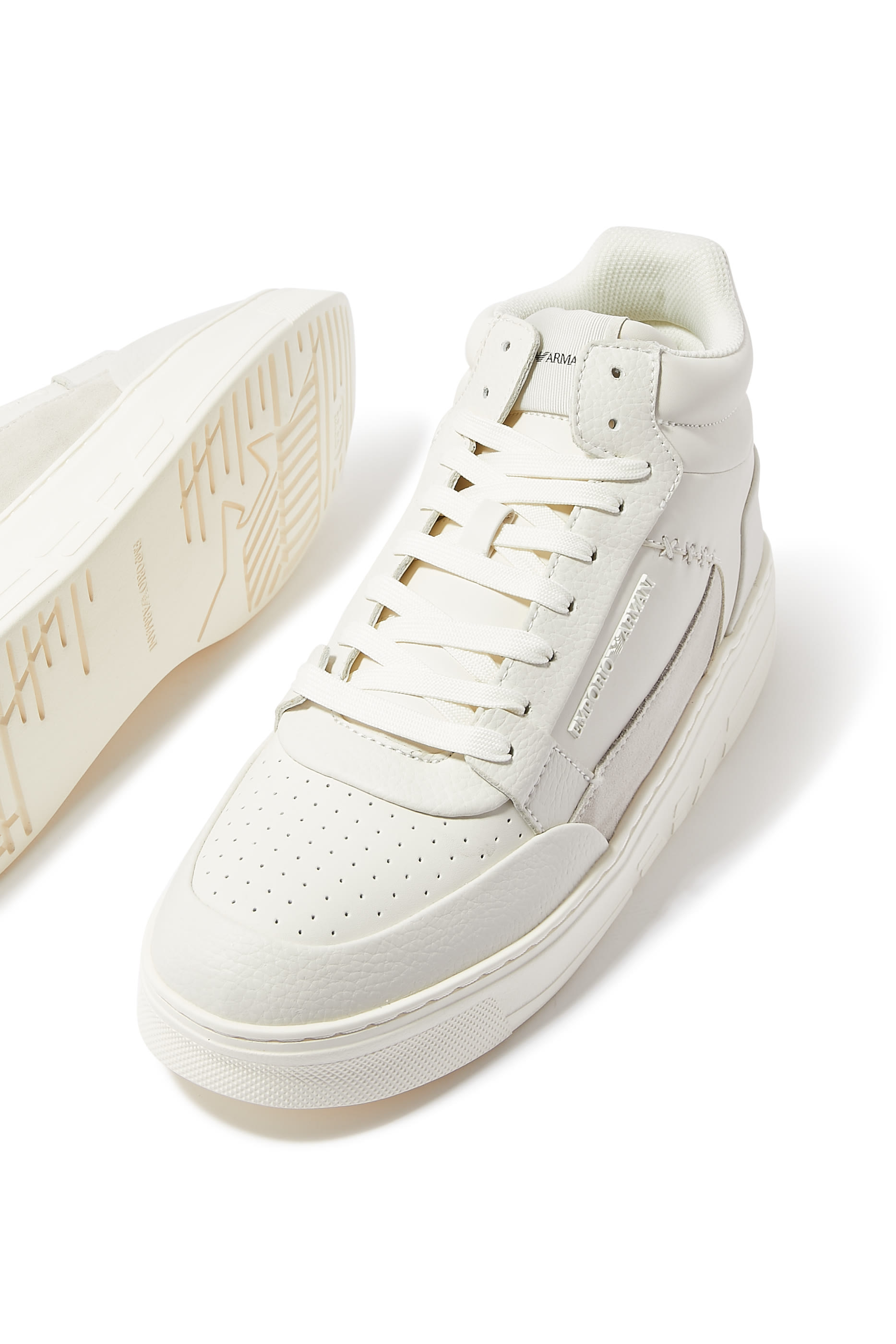 سنيكرز بشعار الماركة بكاحل مرتفع جلد معاد ندويره