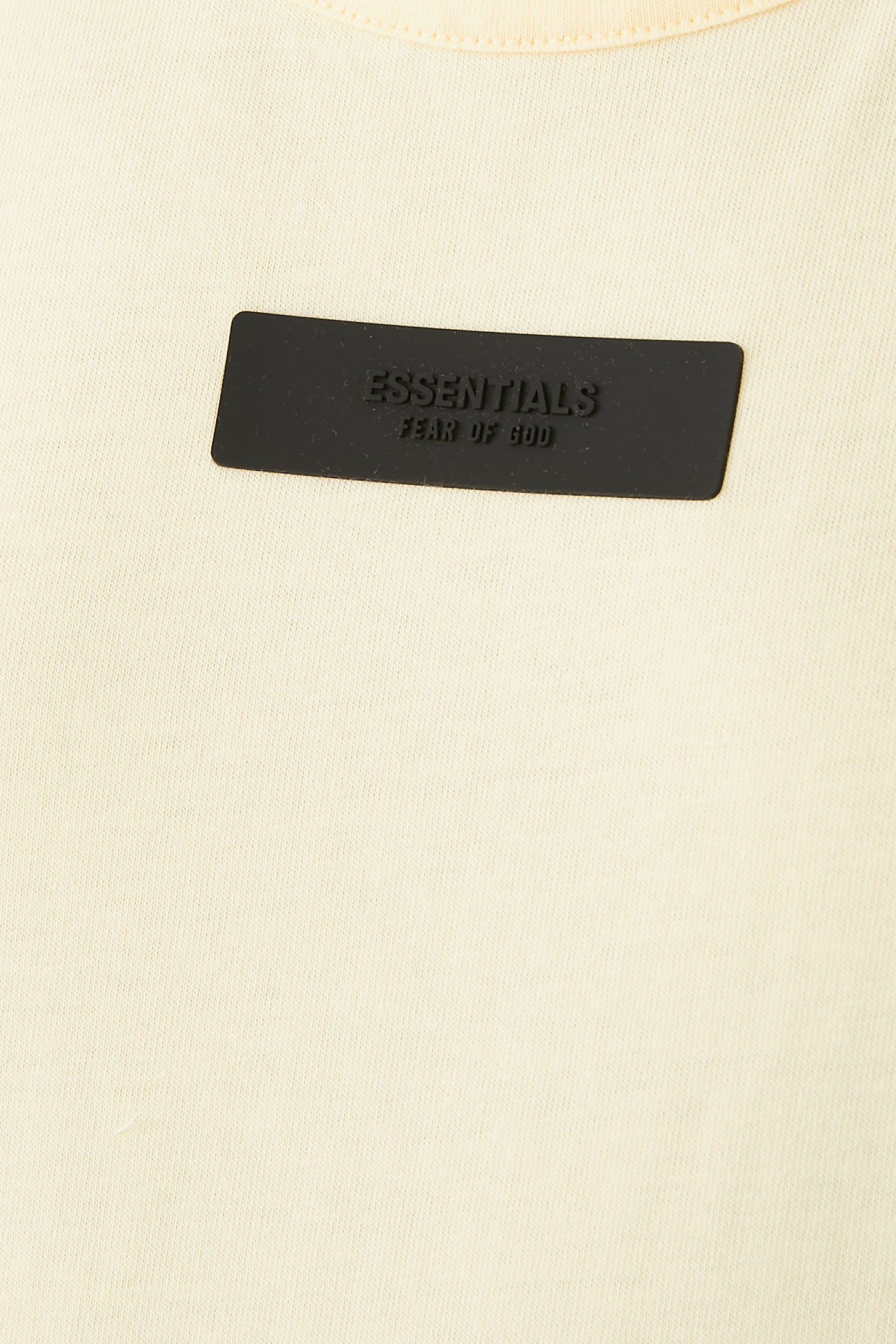 بلوزة بلا أكمام بشعار الماركة