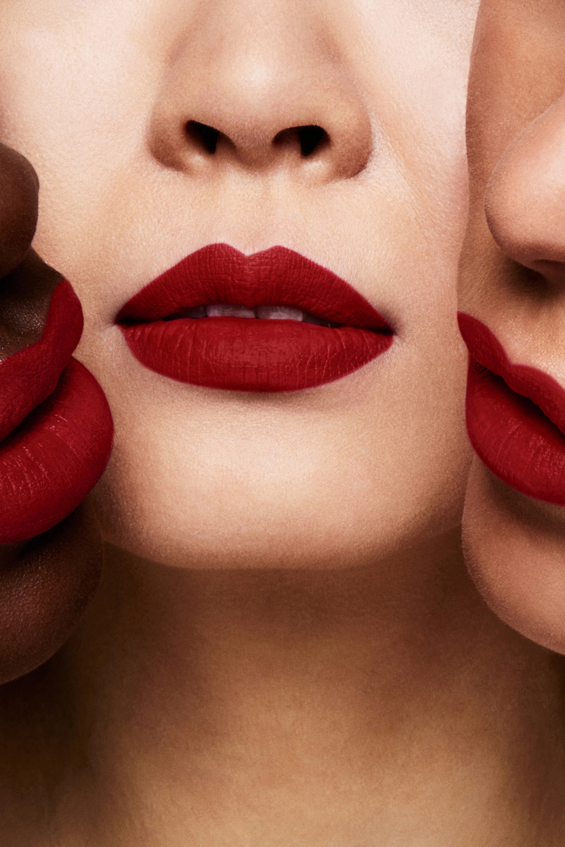 أحمر شفاه لوكس سائل مخملي